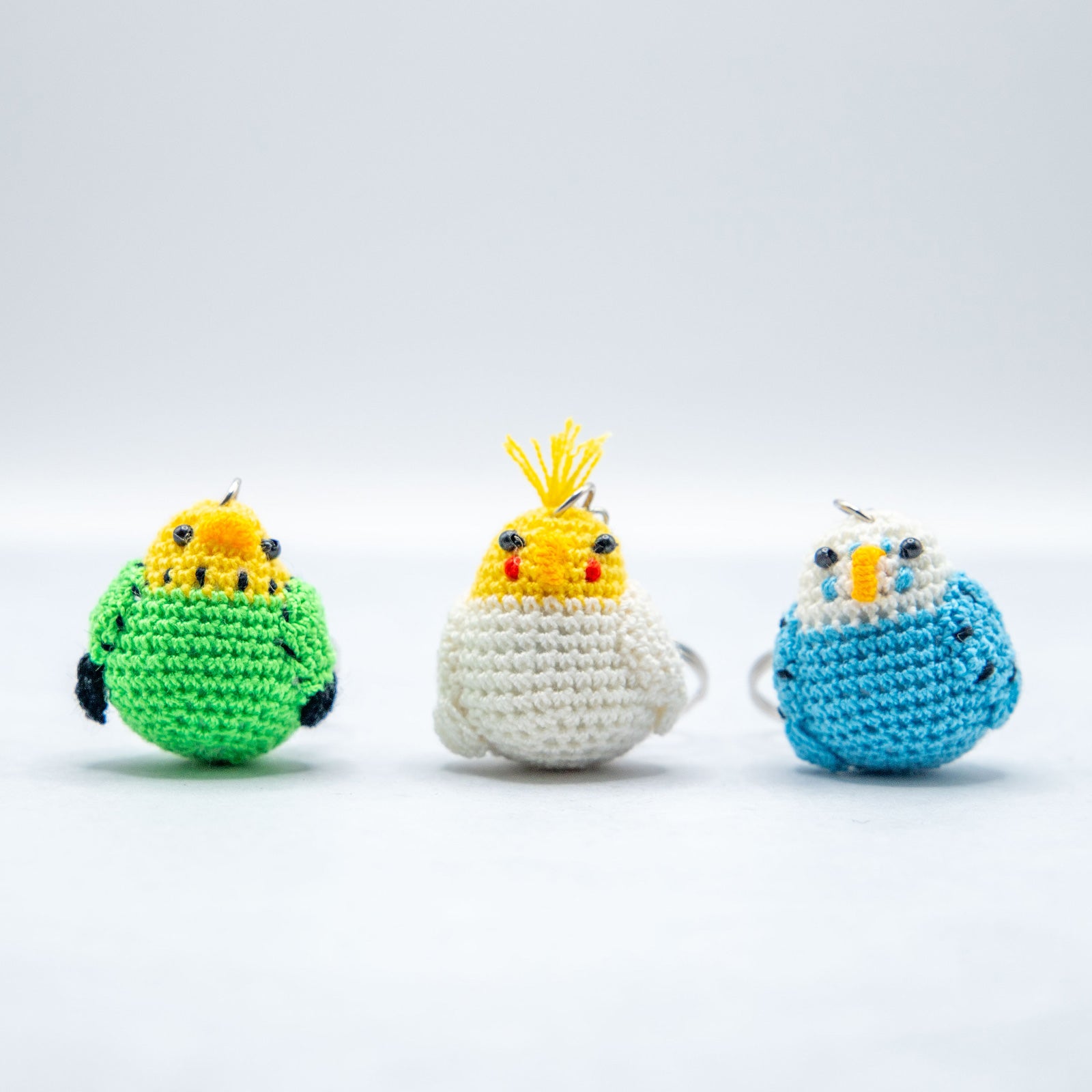 あみぐるみ インコ キーホルダー – ニコノマニマニ雑貨店オンラインストア