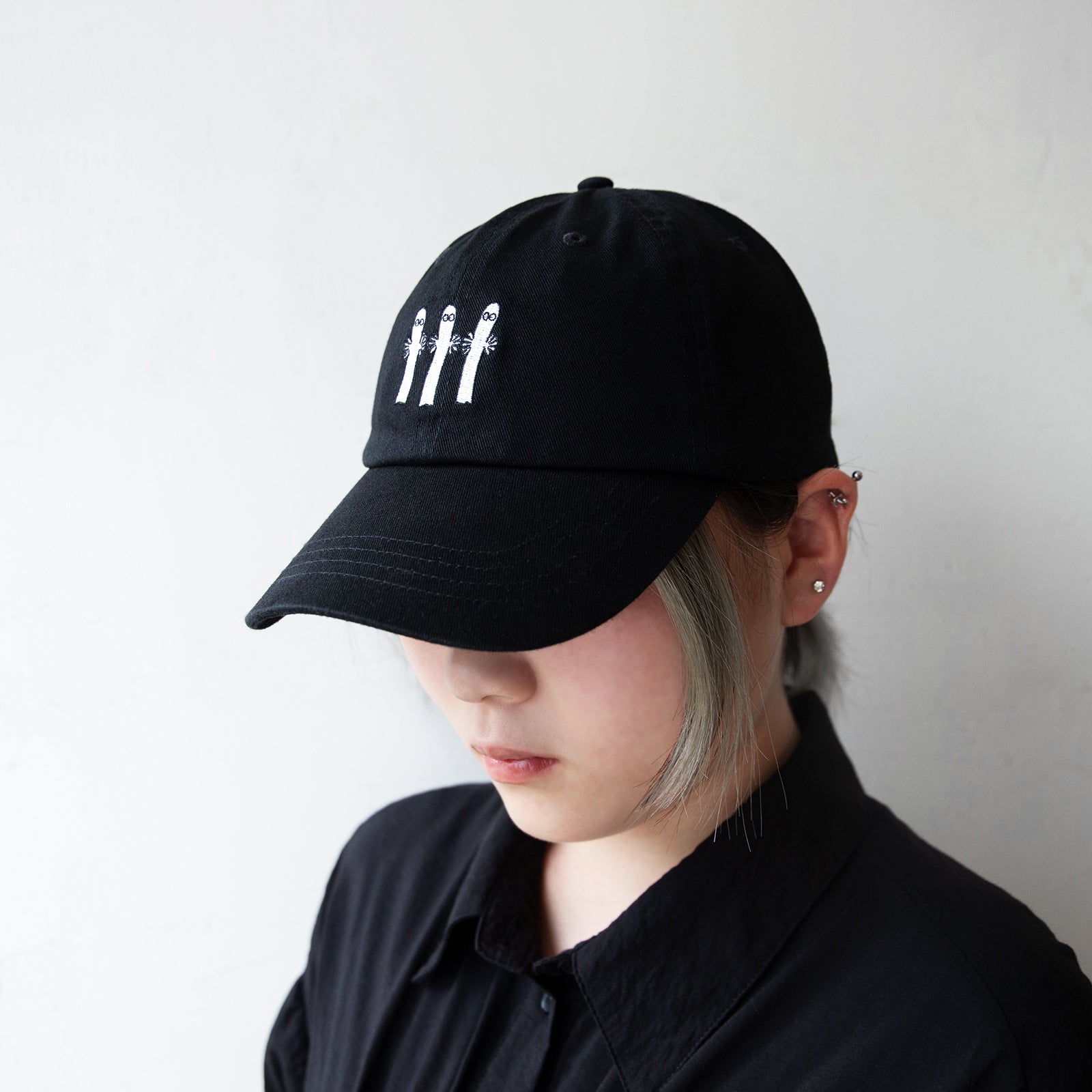 にょみ　Brook 魚刺繍パッチ付き黒キャップ にょみ様専用 Brook 魚刺繍パッチ付き黒キャップ