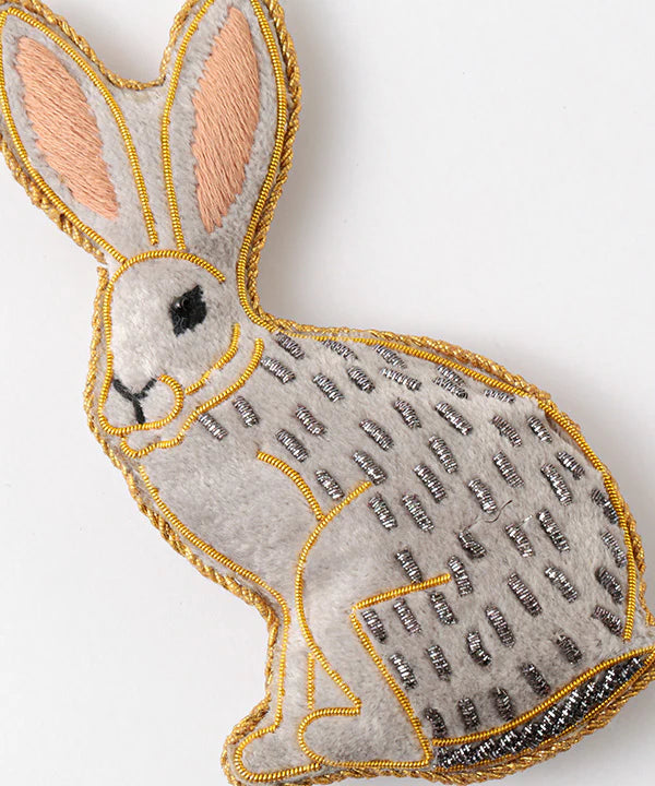 COTTAGE/コテージ　ザリ刺繍 キーホルダー グレーラビット