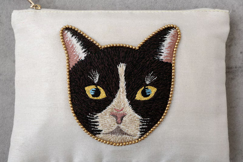 COTTAGE/コテージ　キャット 刺繍 フラットポーチ (M)