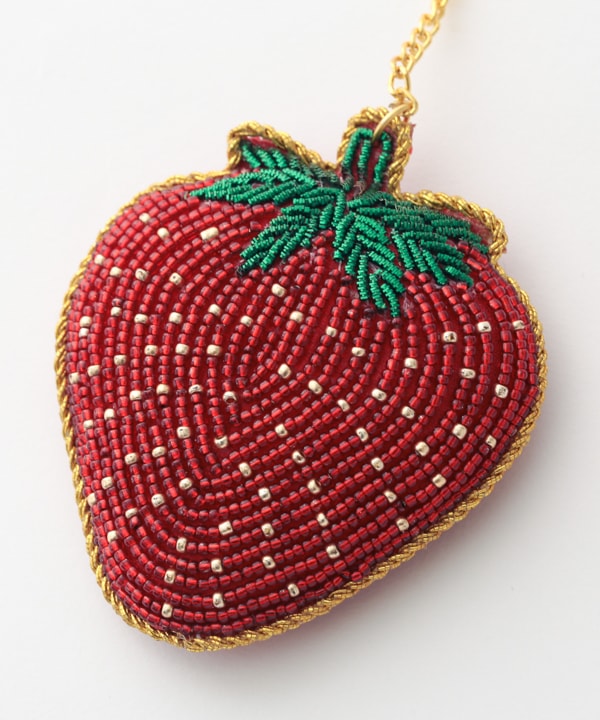 COTTAGE/コテージ　ザリ刺繍 キーホルダー いちご