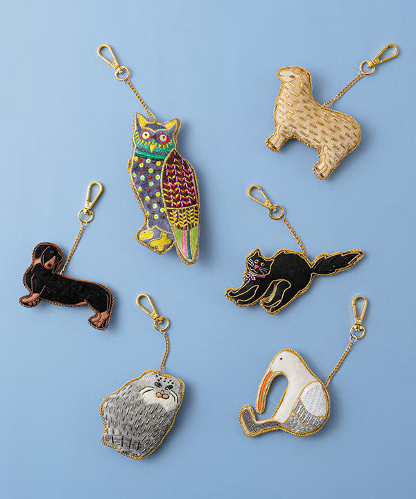 COTTAGE/コテージ　ザリ刺繍 キーホルダー ダックスフンド