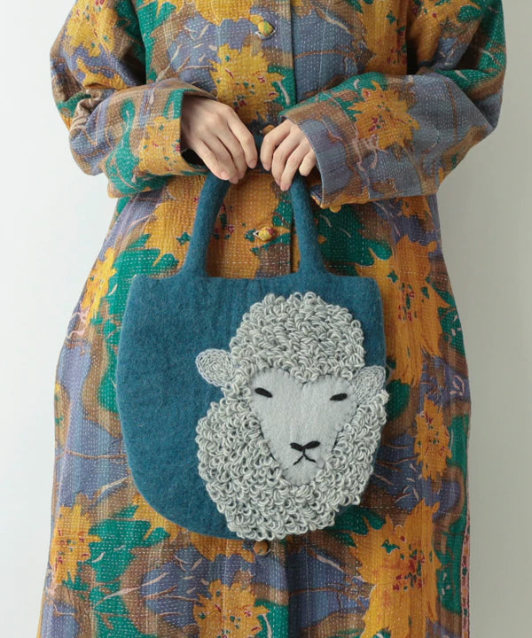 刺繍フェルトバッグ　ヒツジ
