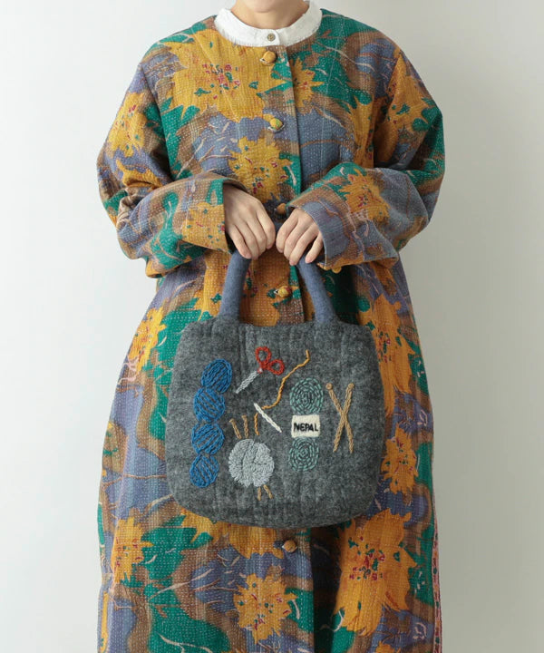 刺繍フェルトバッグ　毛糸