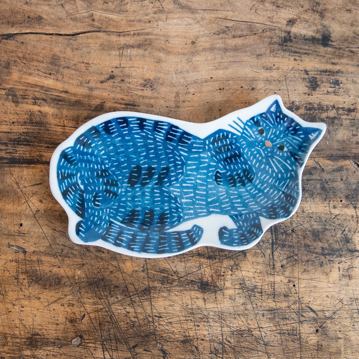 古美術品の大皿です蔵の掃除をしていてでてきまし