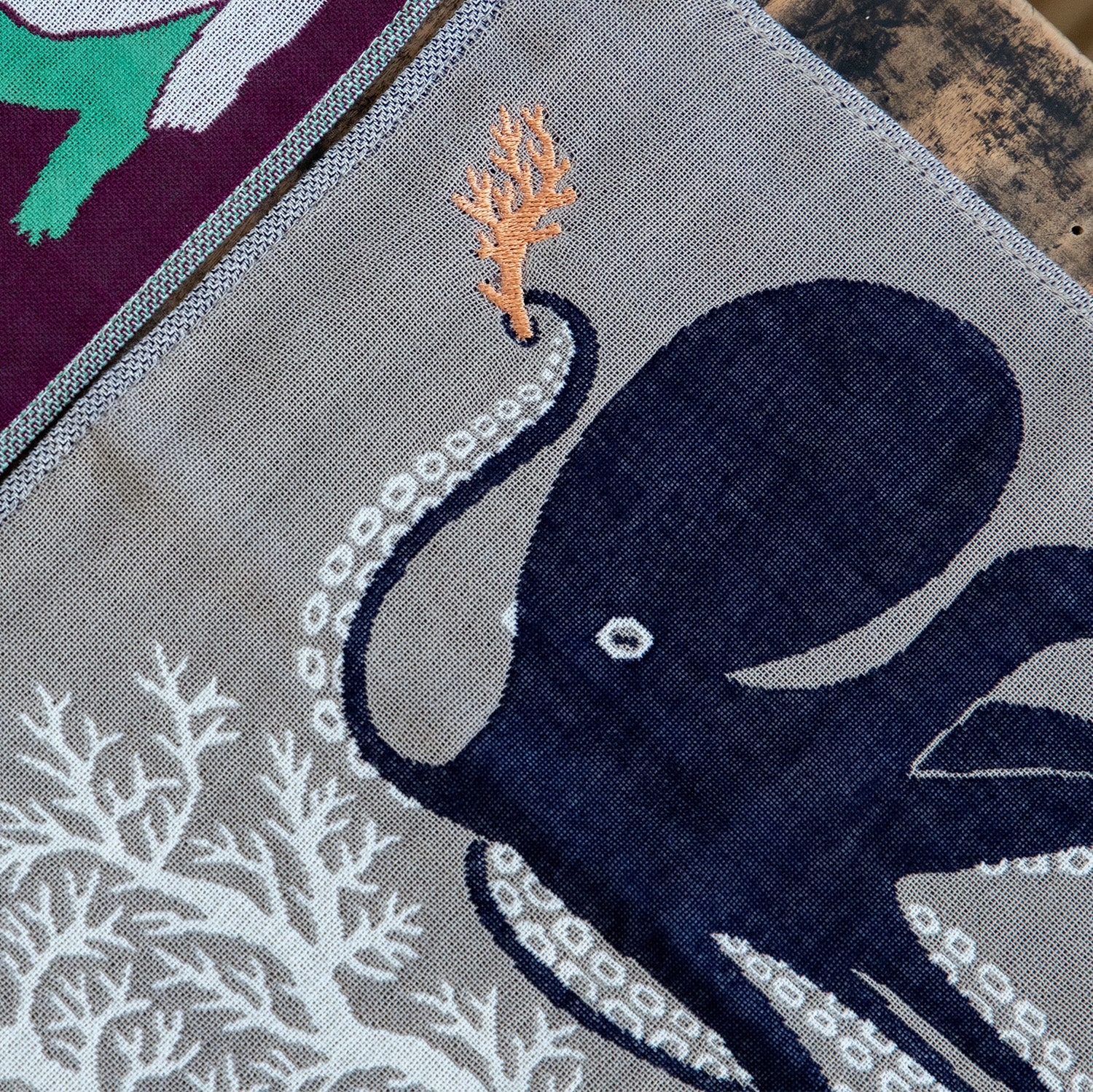 moritaMiW/モリタミウ ガーゼハンカチ 深海のダンスのタコたち