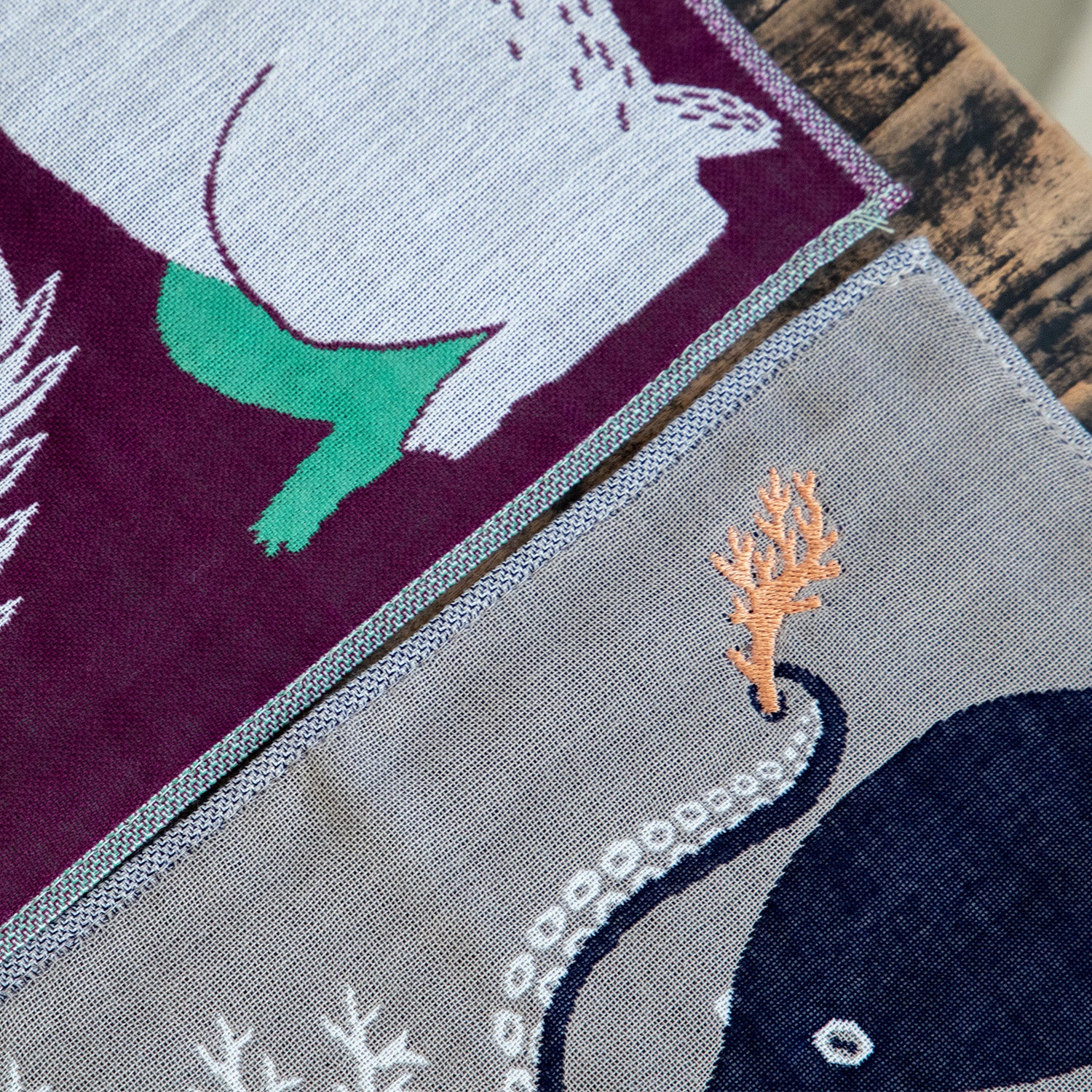 moritaMiW/モリタミウ ガーゼハンカチ 深海のダンスのタコたち