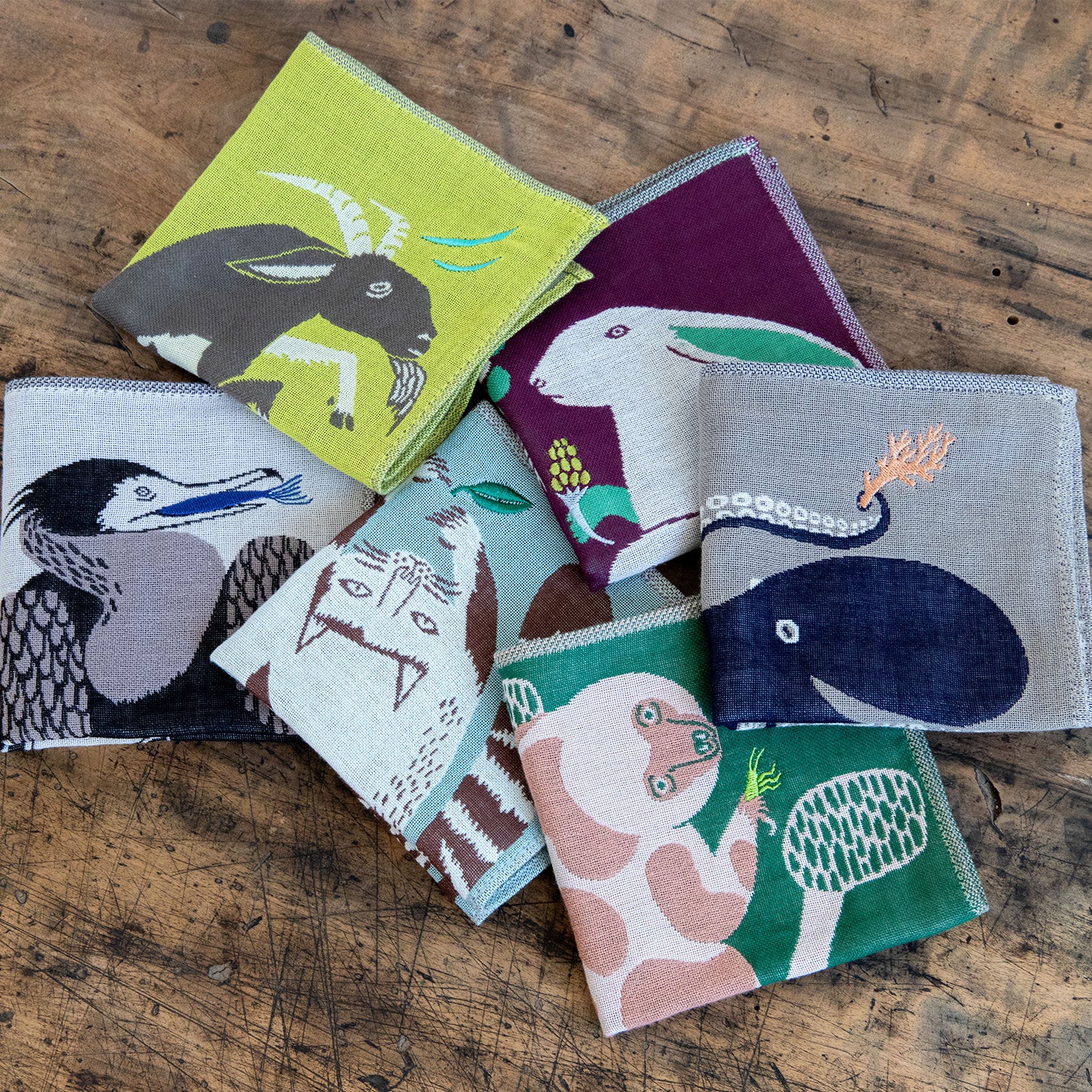 モリモリ　パッチ料込み EXPO2025ミャクミャク&モリゾー•キッコロ ピンバッジ 雨降りるんるん