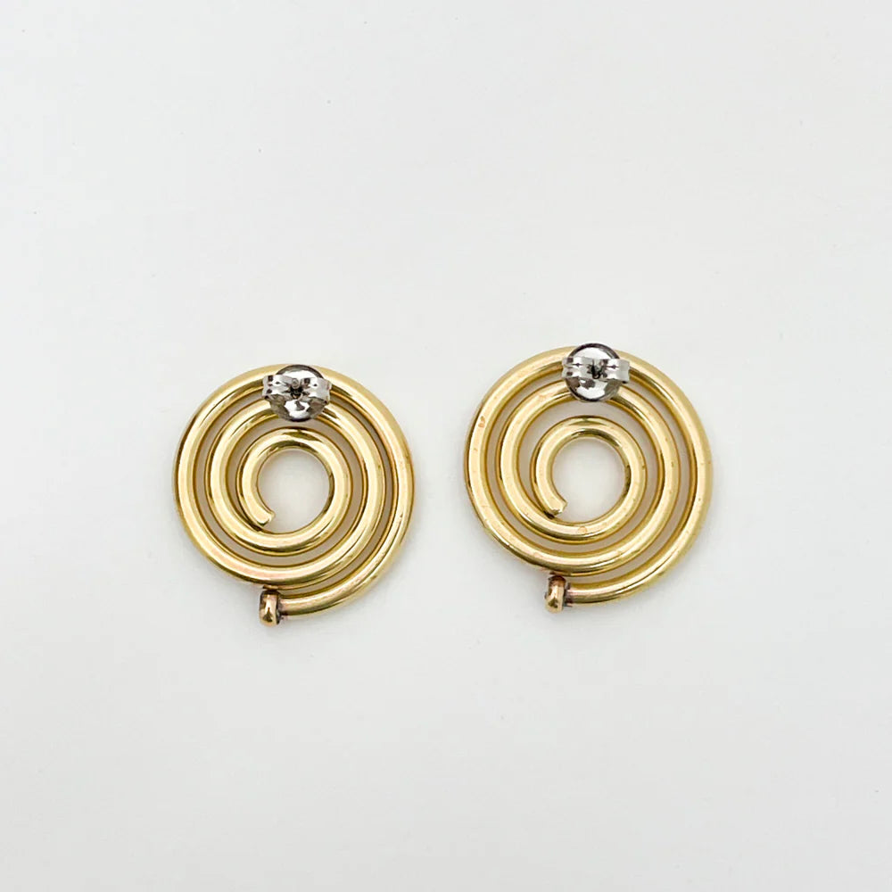 Aquvii / アクビ　swirl pierce