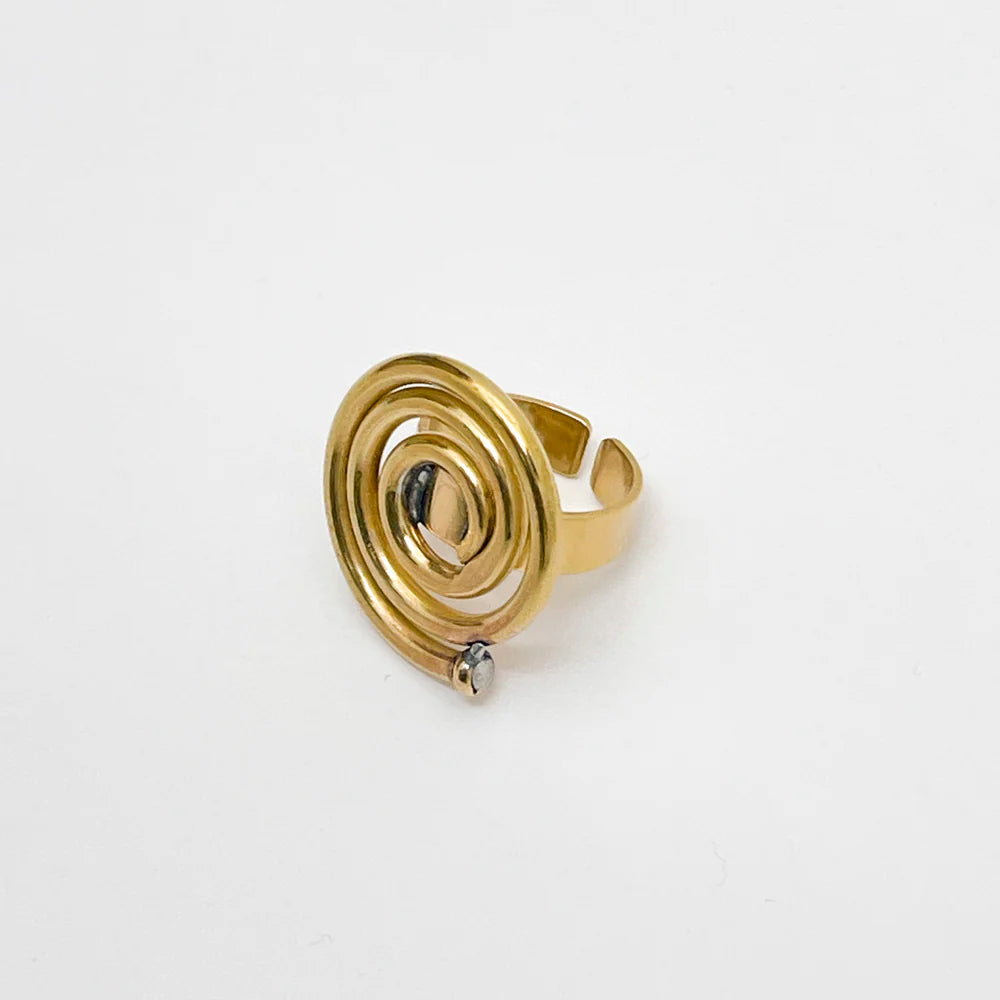 Aquvii / アクビ　swirl ring