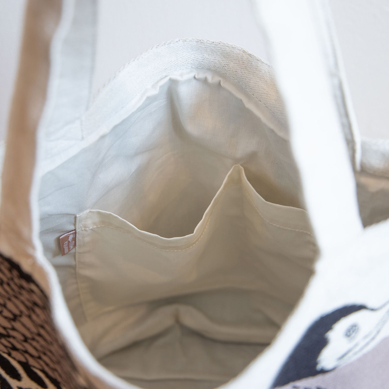 moritaMiW/モリタミウ トートバッグ 川ほとりのニンマリのウたち