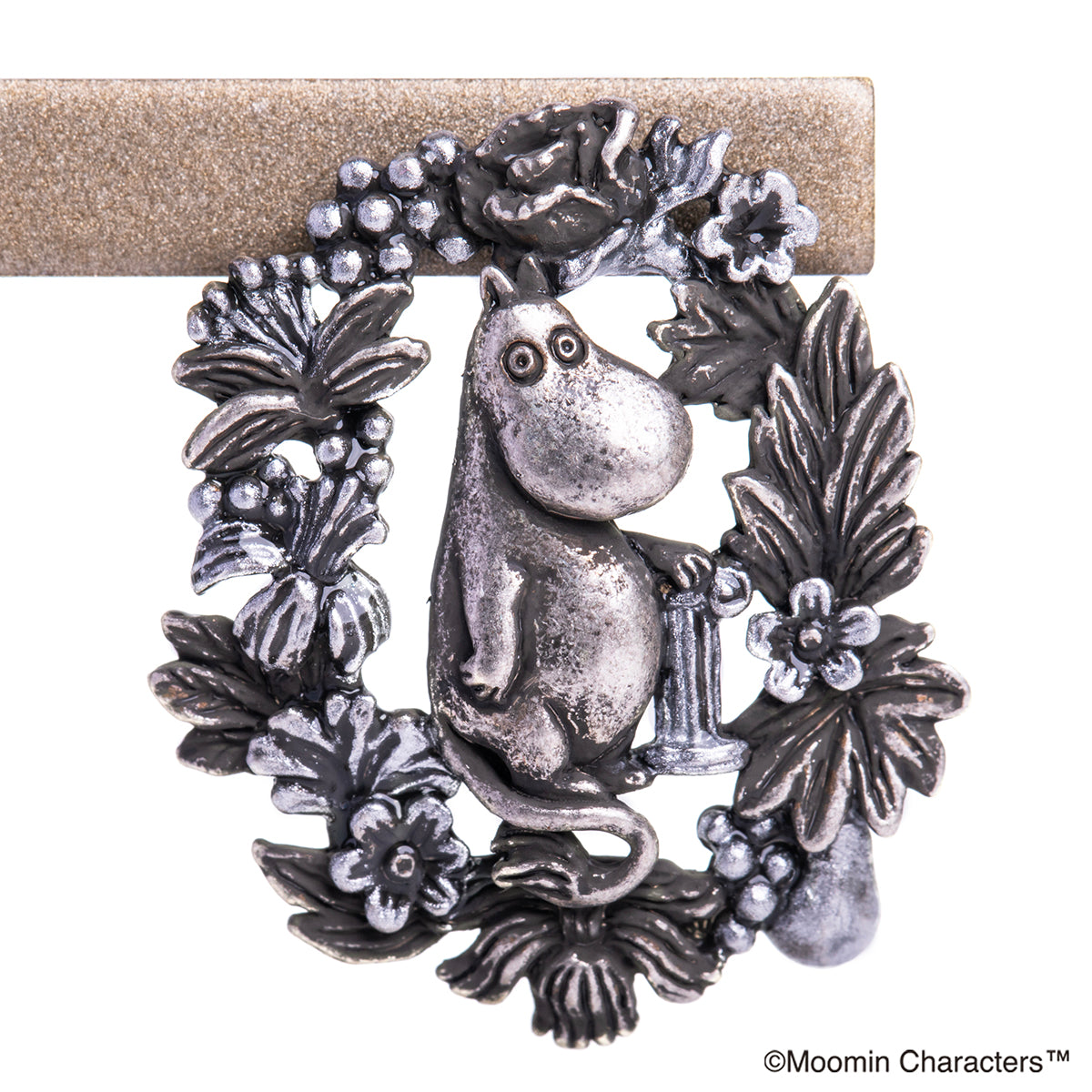 Palnart Poc/パルナートポック 　ムーミンパパの肖像画ピアス