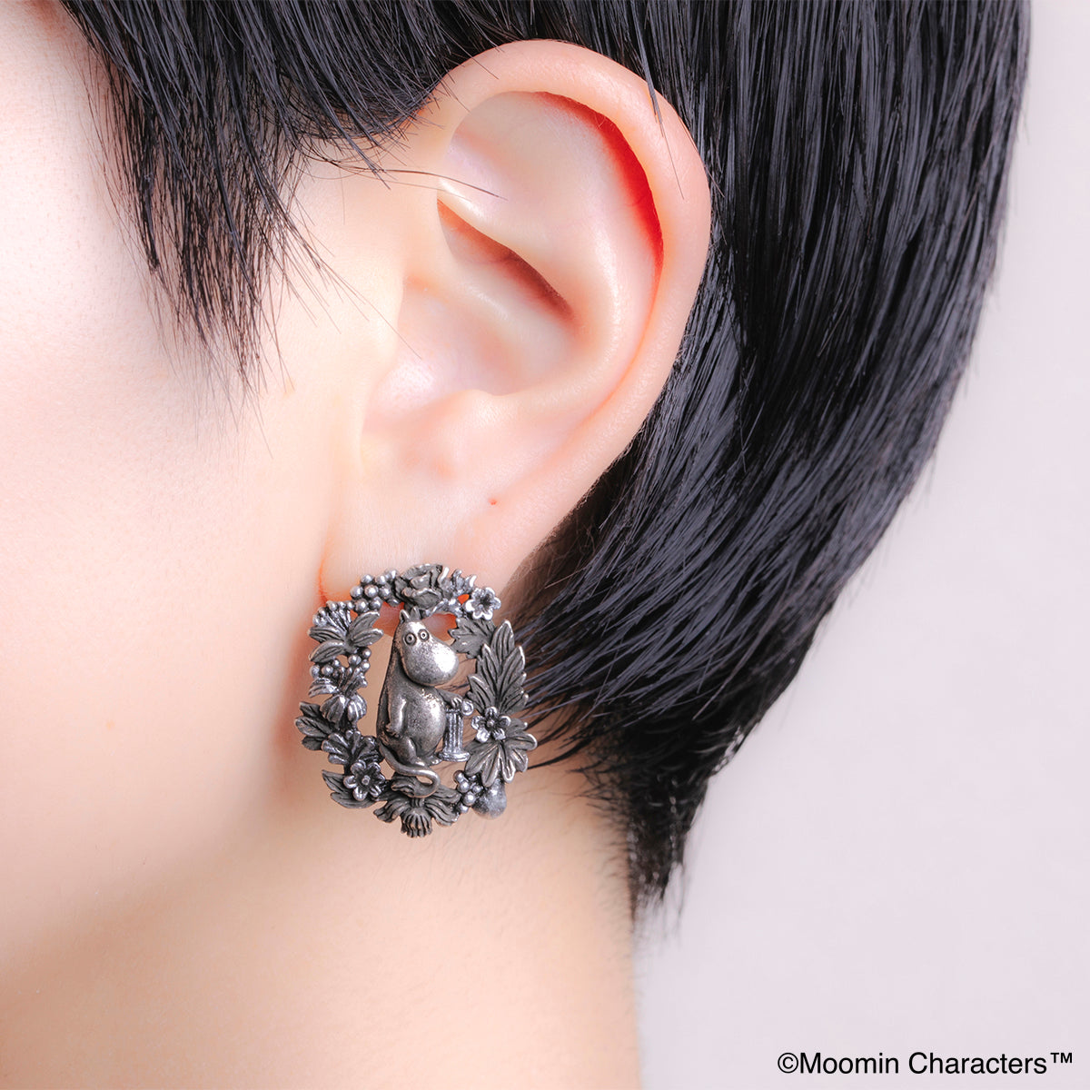 Palnart Poc/パルナートポック 　ムーミンパパの肖像画ピアス