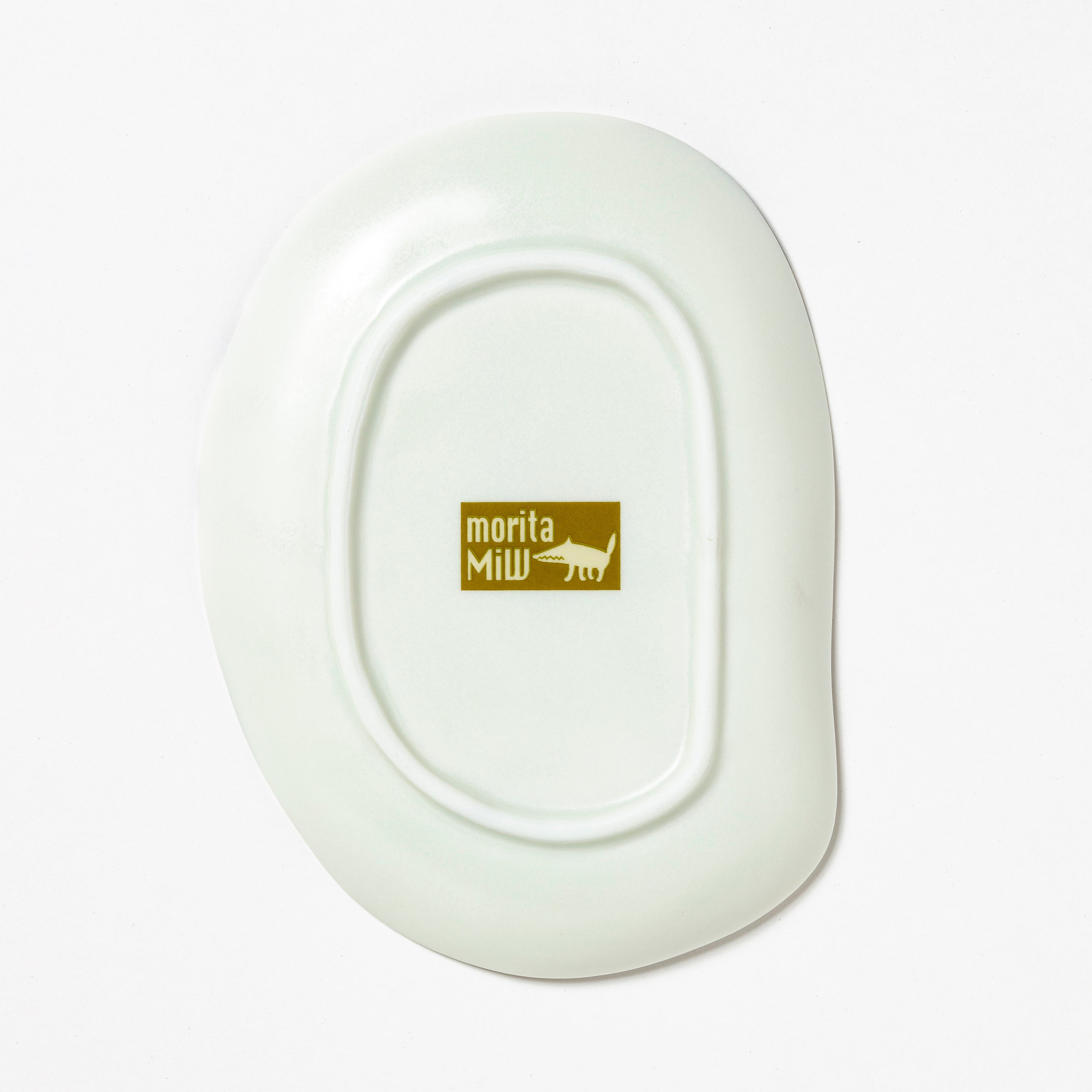 moritaMiW/モリタミウ　小皿 ウサギ「春山の衣替えの雪兎」