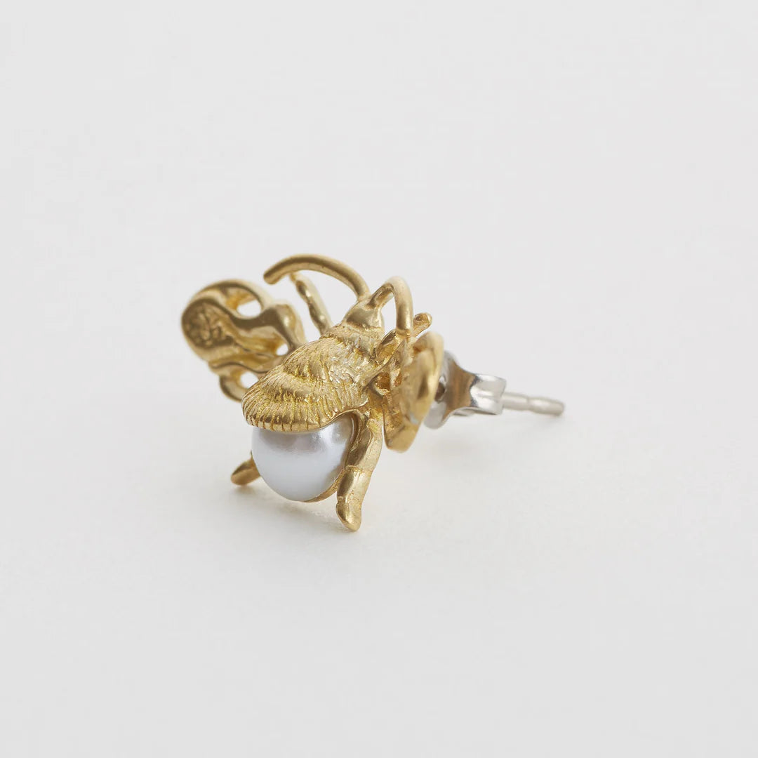 Aquvii / アクビ　buzzz pierce