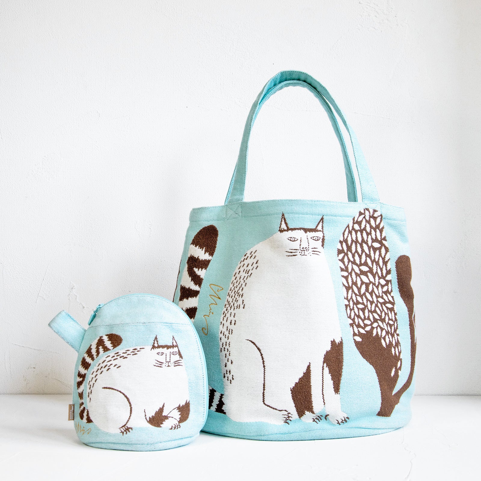 moritaMiW/モリタミウ　マチ付きポーチ 公園の大きな樹のネコたち