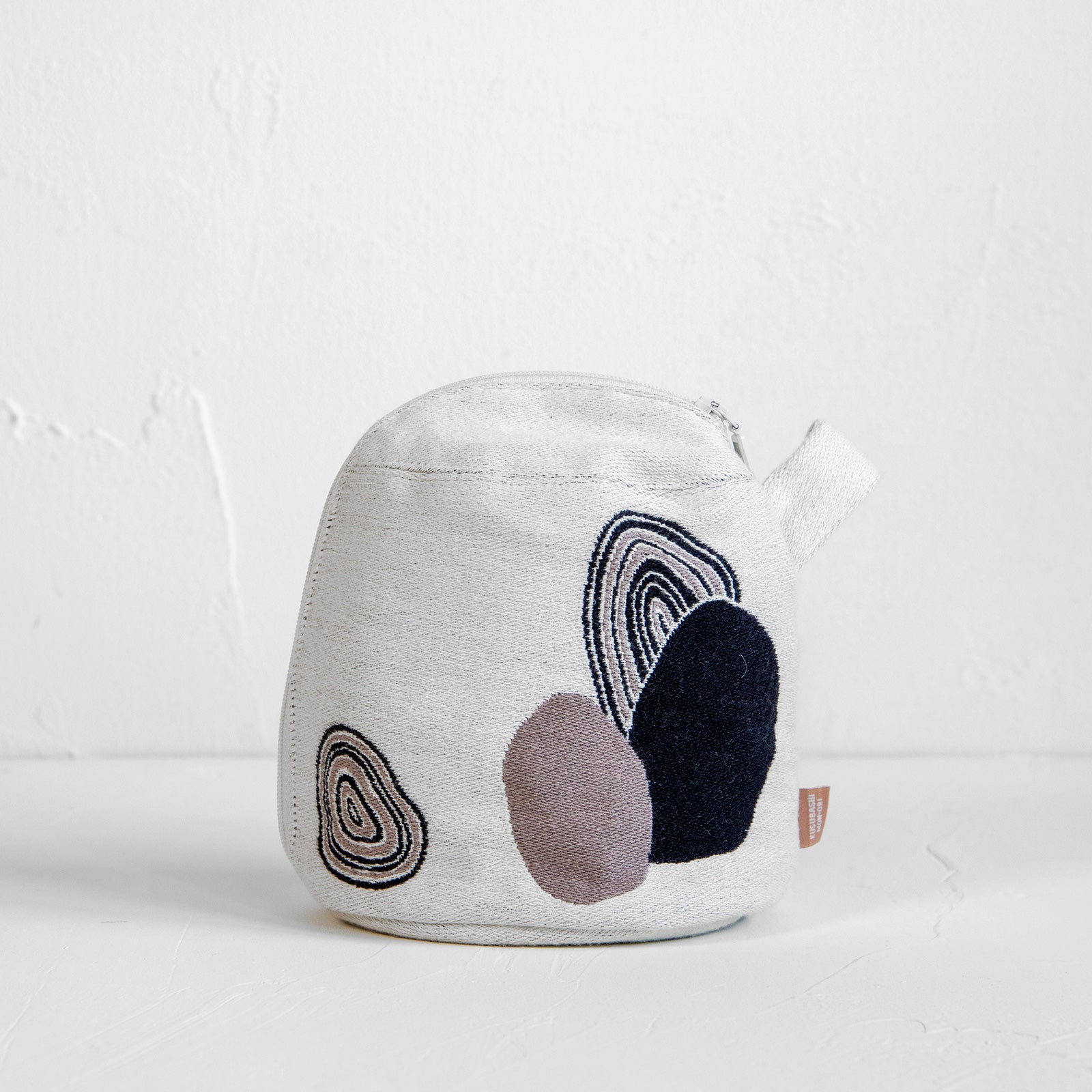 moritaMiW/モリタミウ　マチ付きポーチ 川ほとりのニンマリのウたち