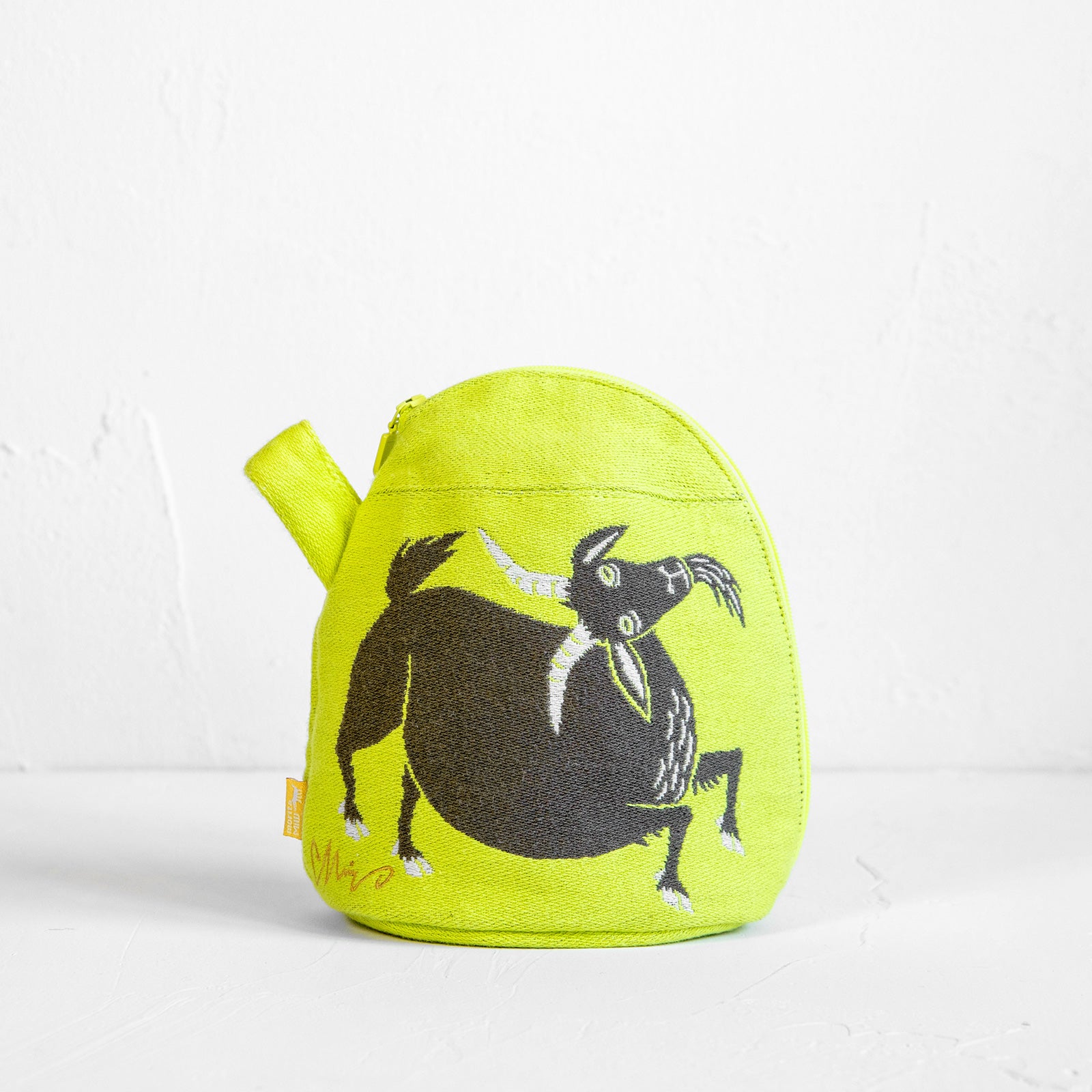 moritaMiW/モリタミウ　マチ付きポーチ 岩山のスキップのヤギたち