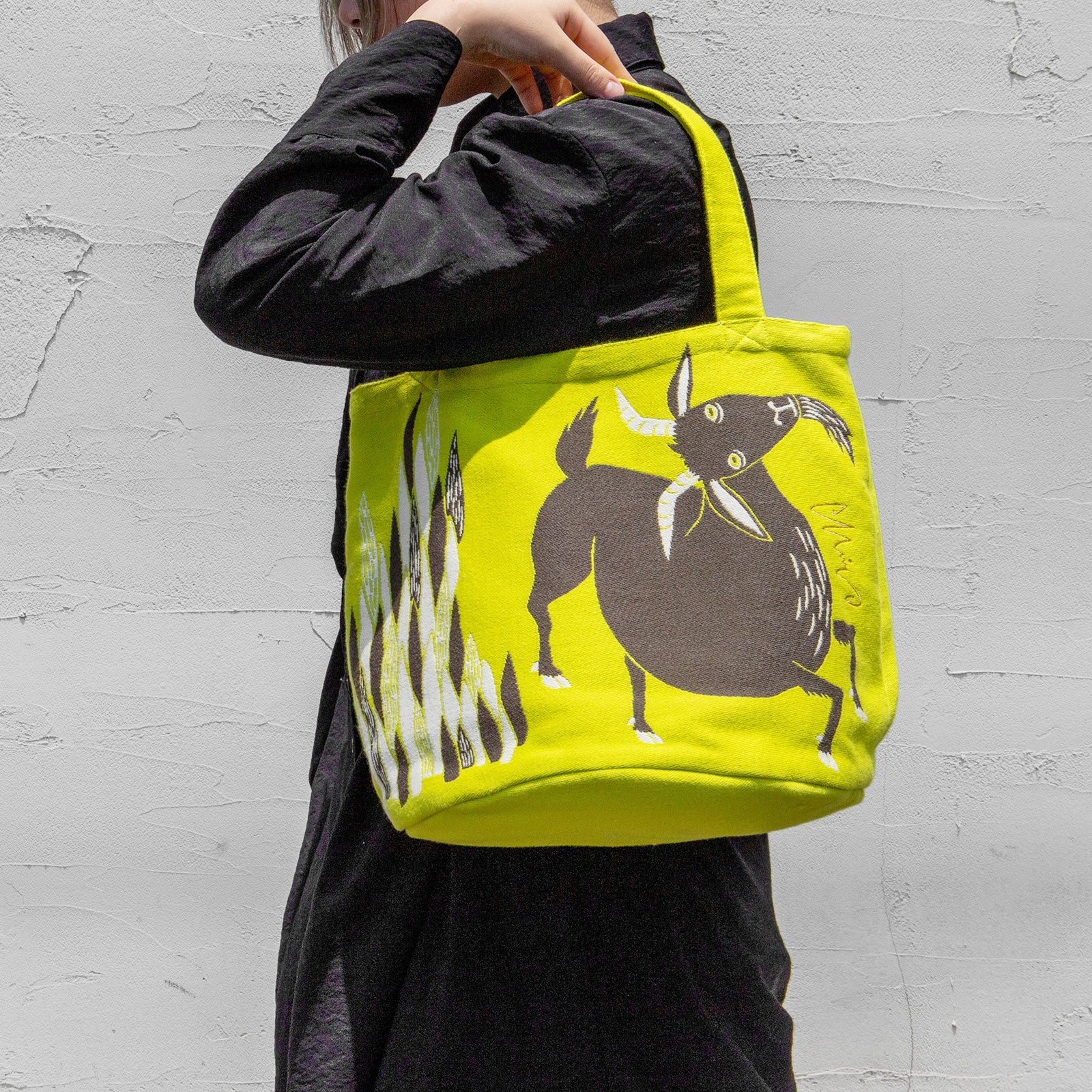 moritaMiW/モリタミウ トートバッグ 岩山のスキップのヤギたち