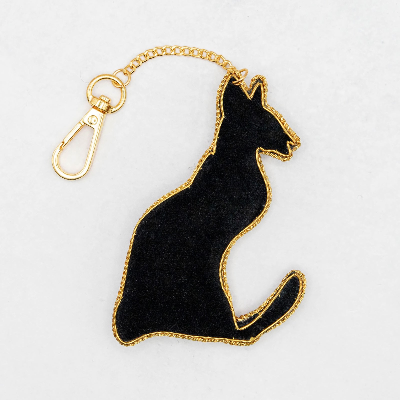 COTTAGE/コテージ　ザリ刺繍 キーホルダー バステト