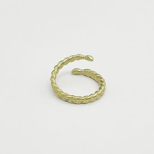 Aquvii / アクビ　braid ring