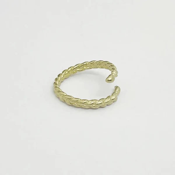 Aquvii / アクビ　braid ring