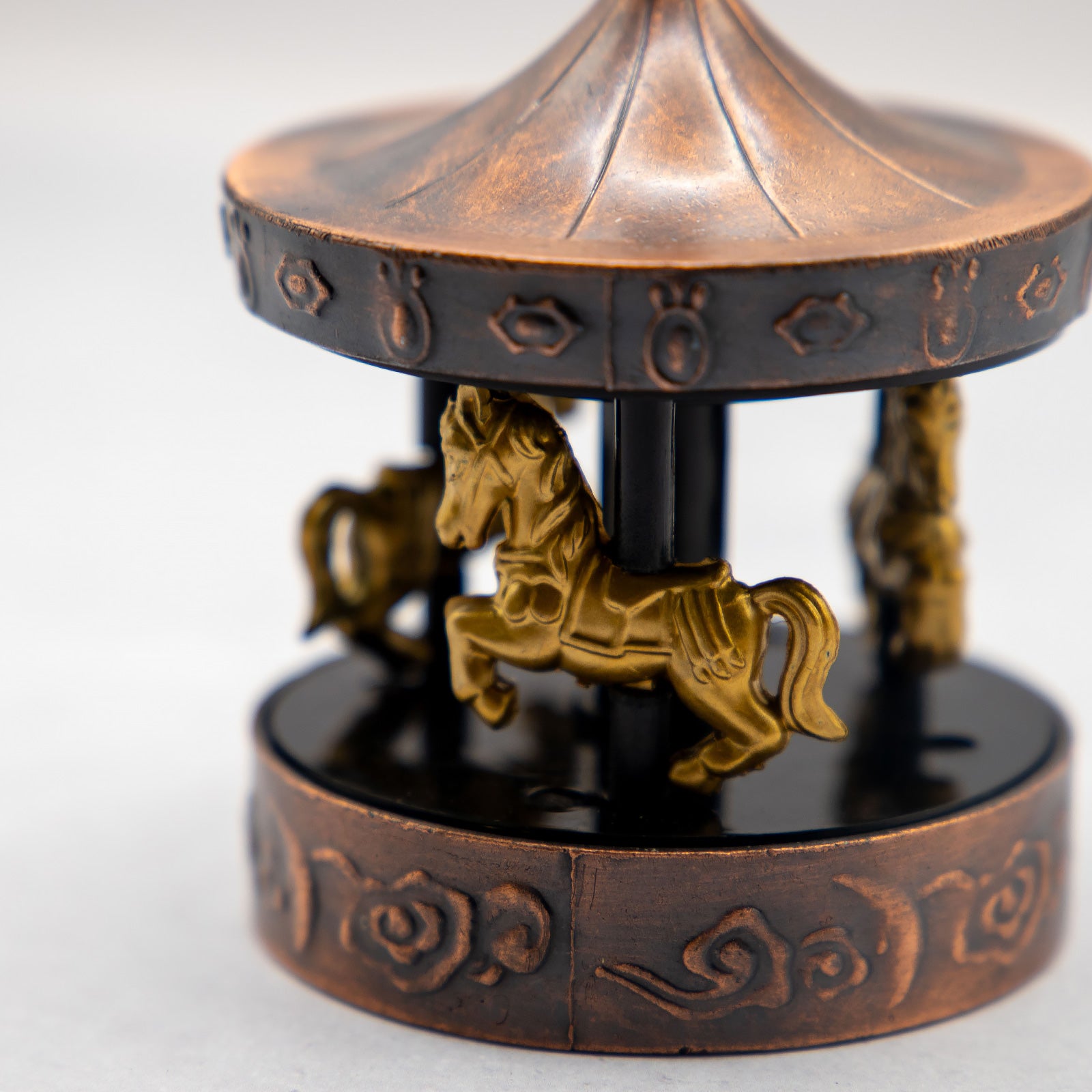 アンティークシャープナー　メリーゴーランド