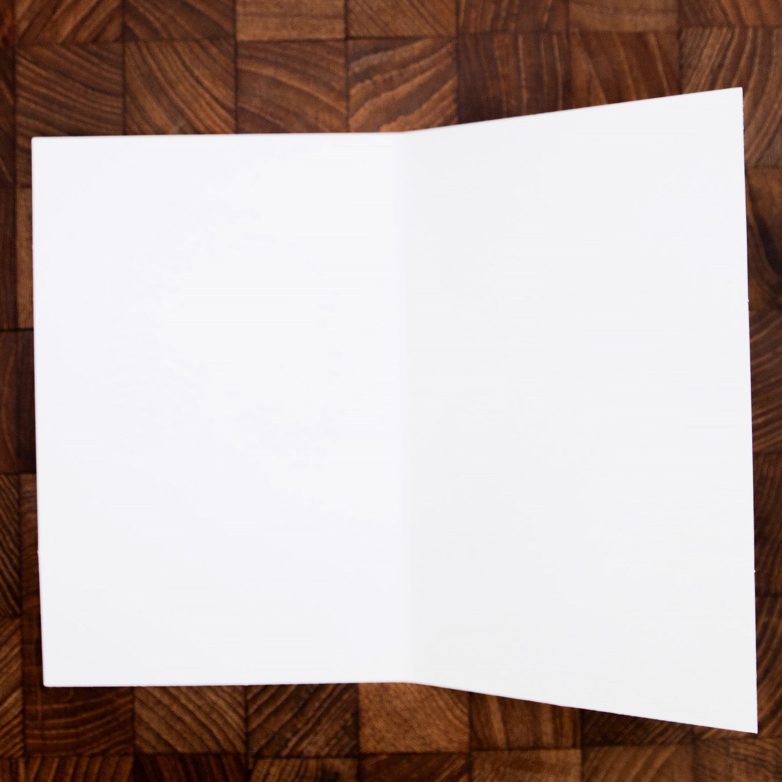 クリスマス「金の松ぼっくり」メッセージカード