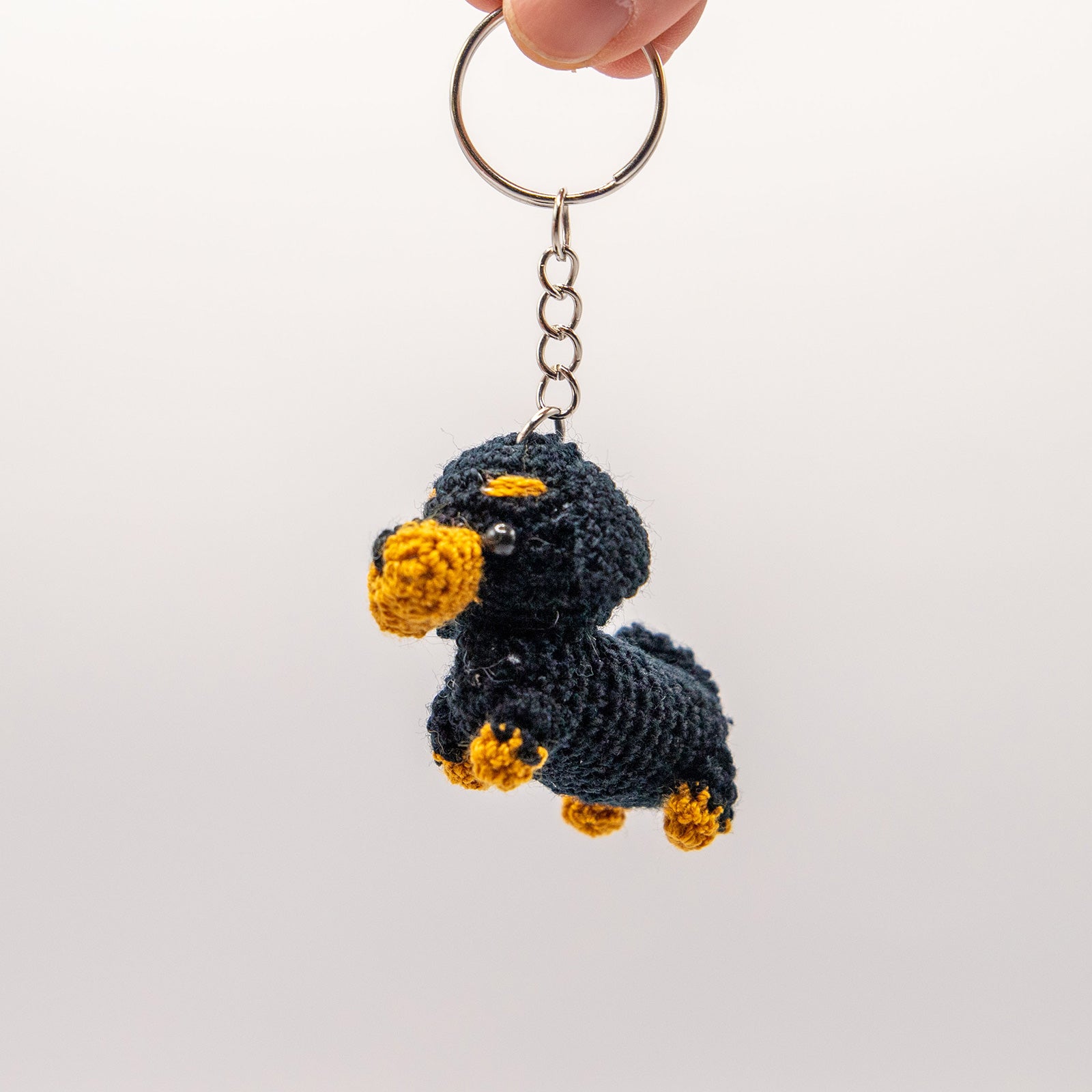 あみぐるみ　ダックスフント　キーホルダー