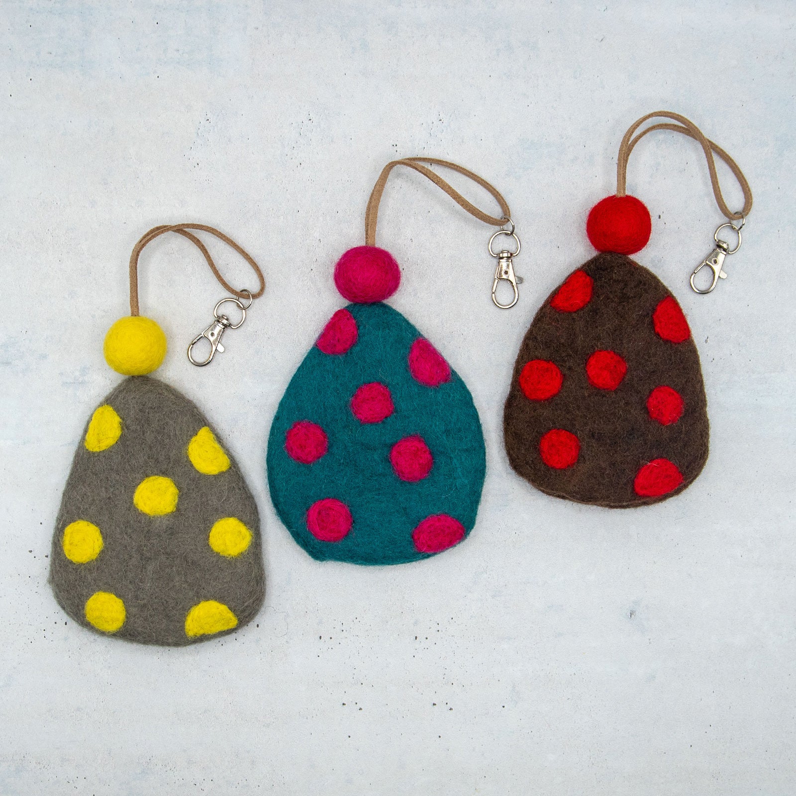 フェアトレード　羊毛フェルト 水玉 ドット キーケース