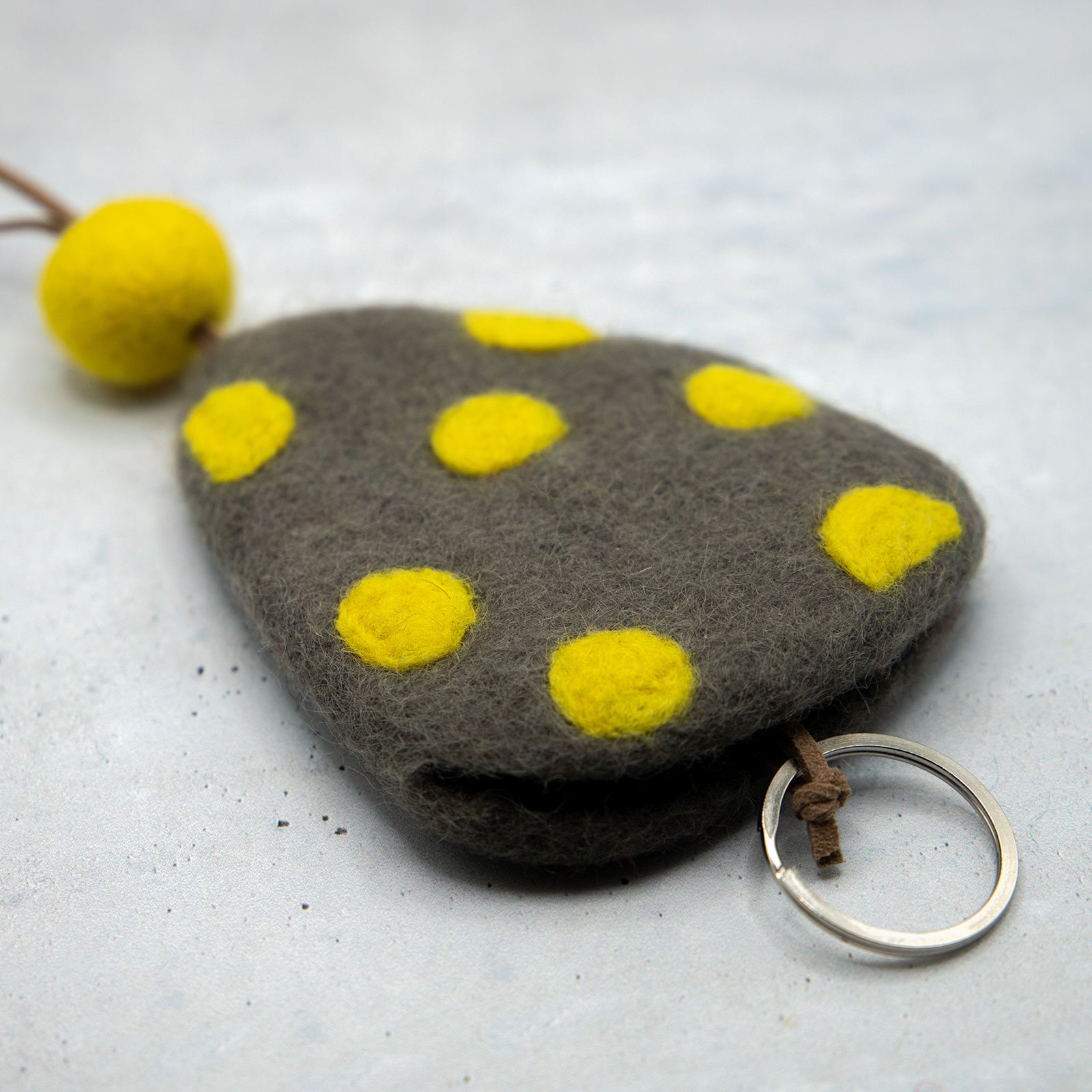 フェアトレード　羊毛フェルト 水玉 ドット キーケース