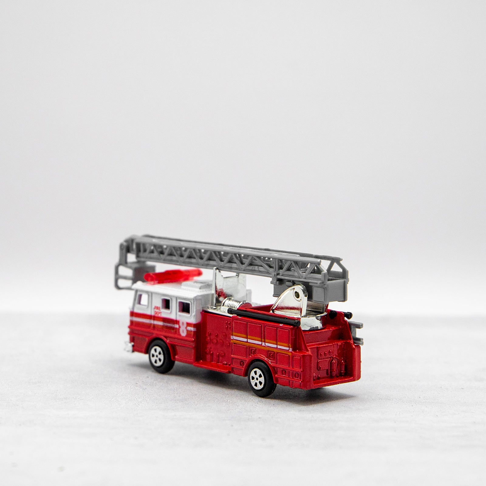 アンティークシャープナー　ファイヤートラック　カラー