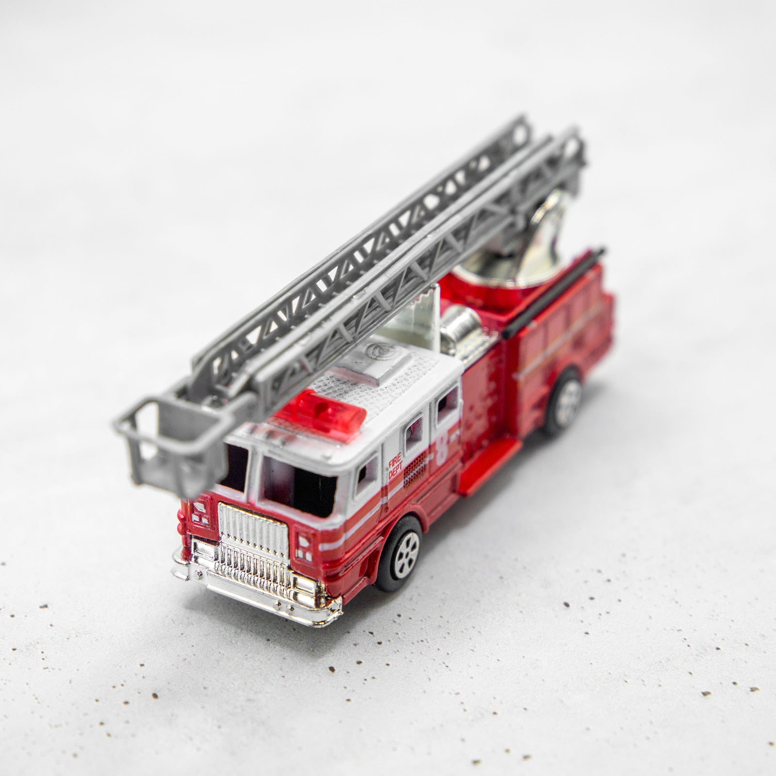 アンティークシャープナー　ファイヤートラック　カラー