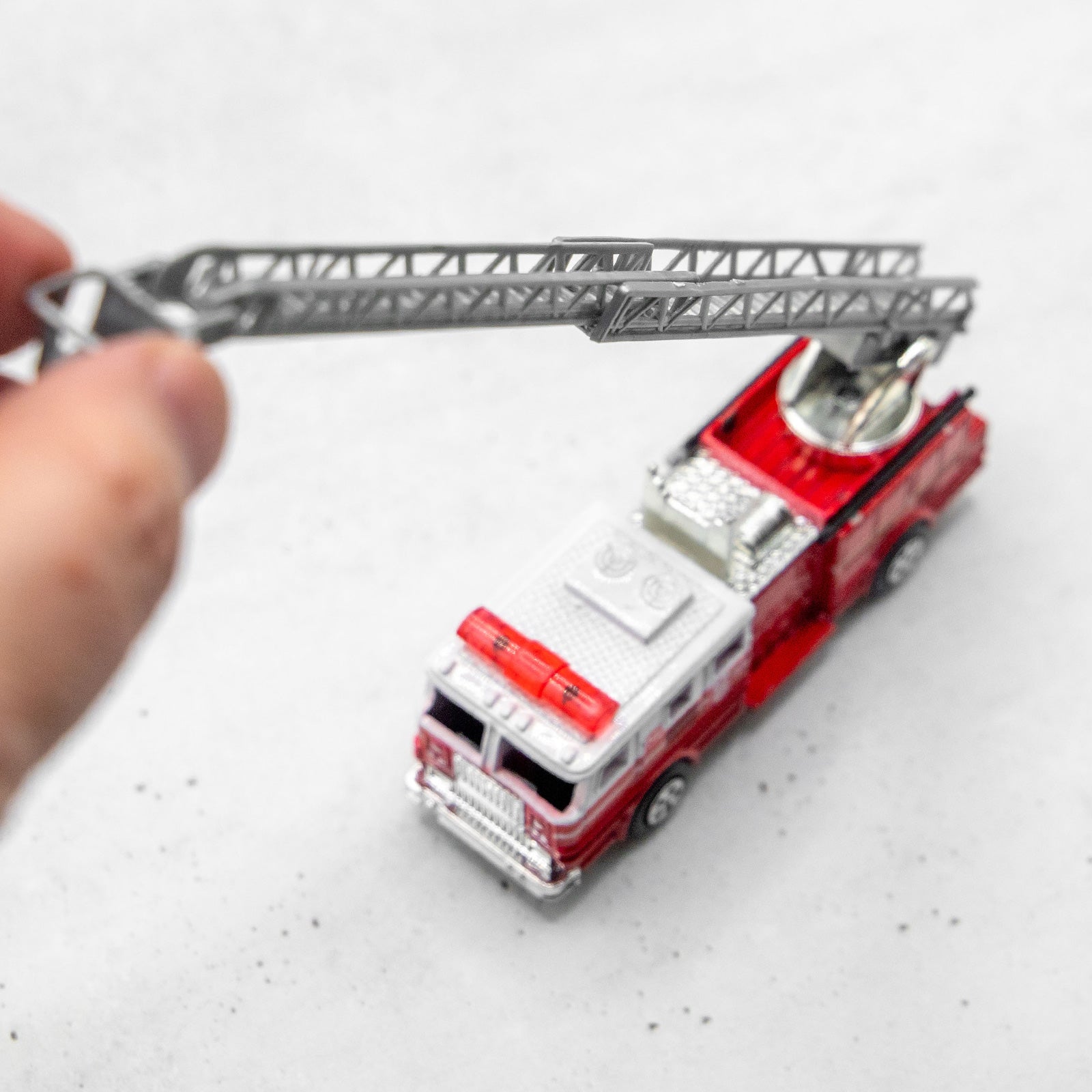 アンティークシャープナー　ファイヤートラック　カラー