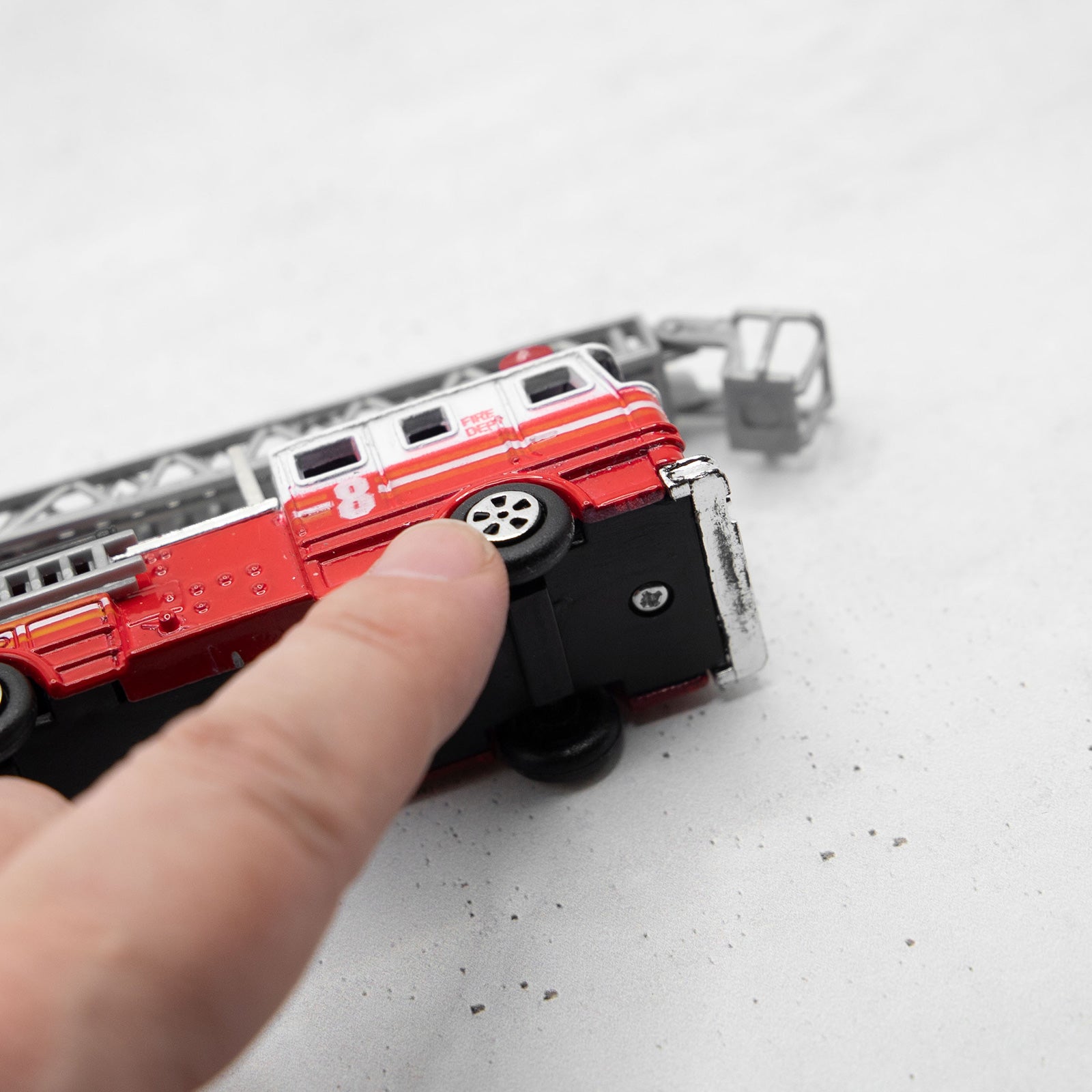 アンティークシャープナー　ファイヤートラック　カラー