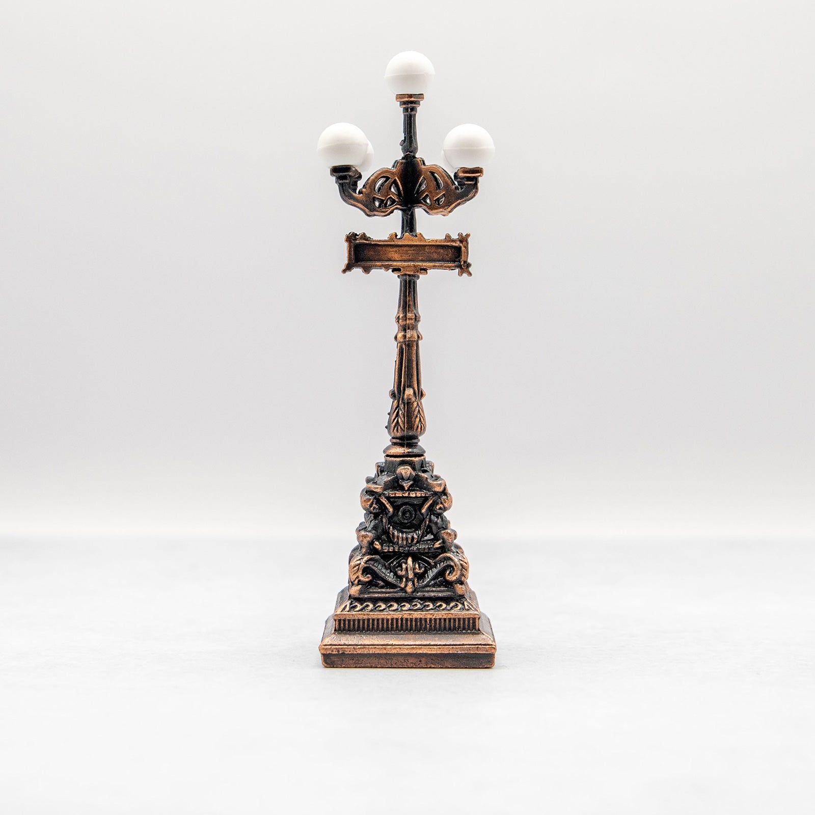 アンティークシャープナー　街灯