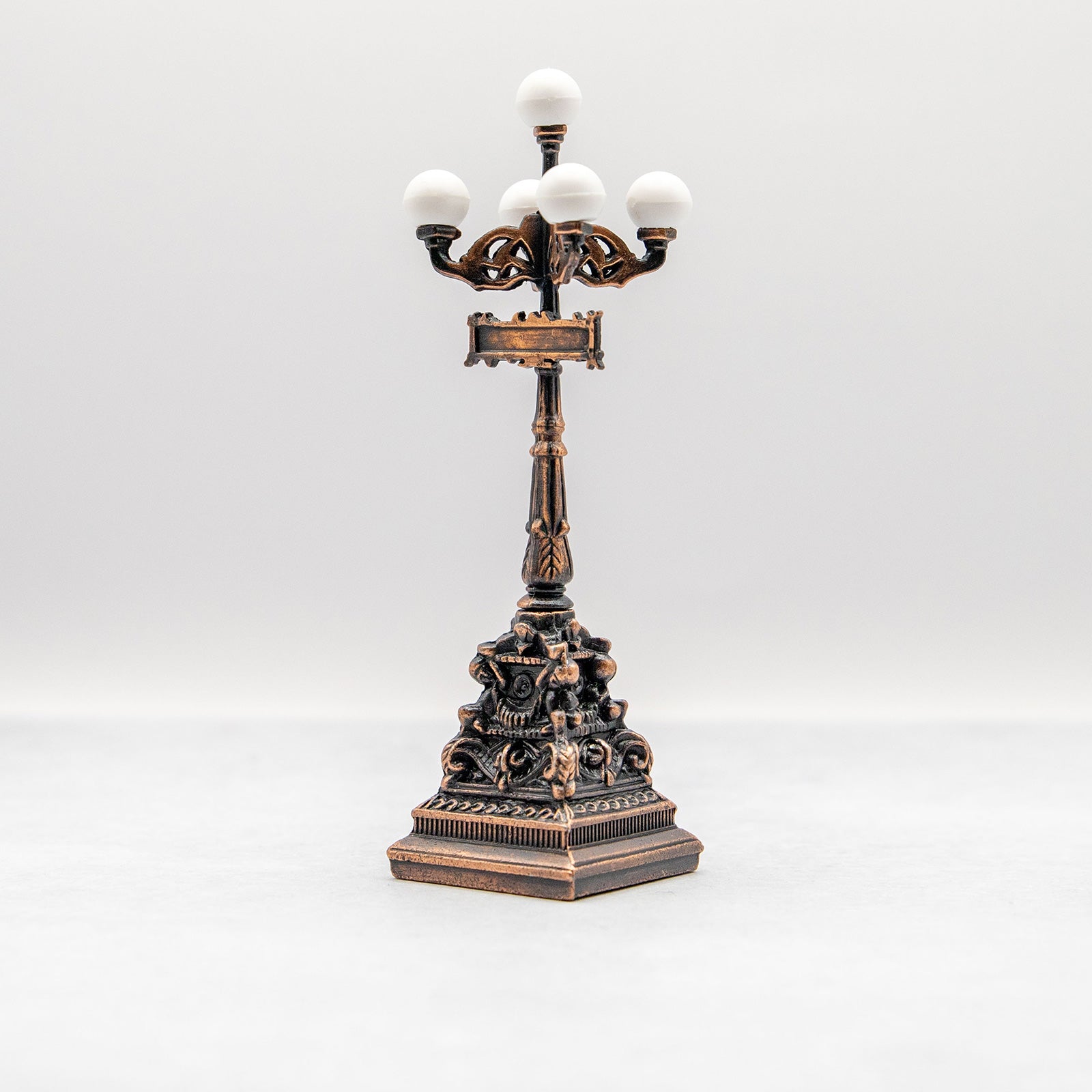 アンティークシャープナー　街灯