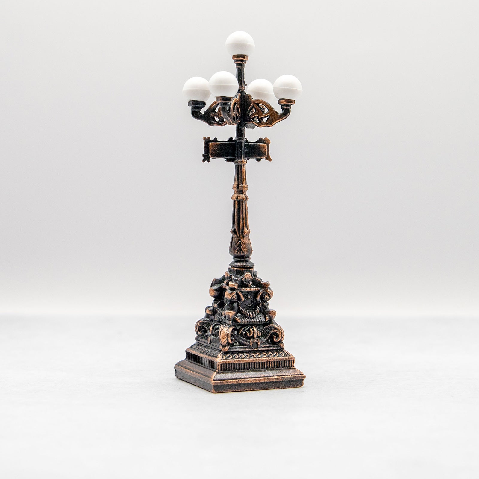 アンティークシャープナー　街灯