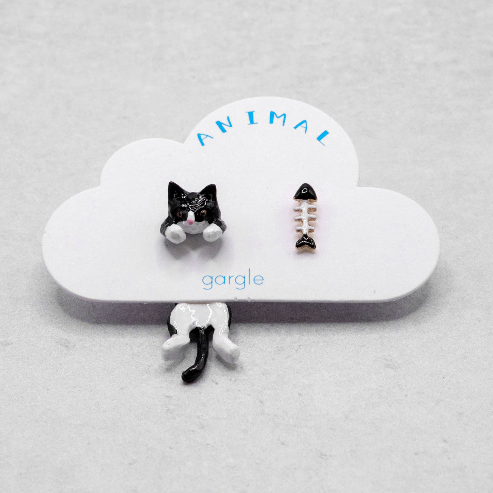 gargle ＜ニコマニ別注＞ぶらぶらアニマル ネコ ピアス ＜ハチワレ＞