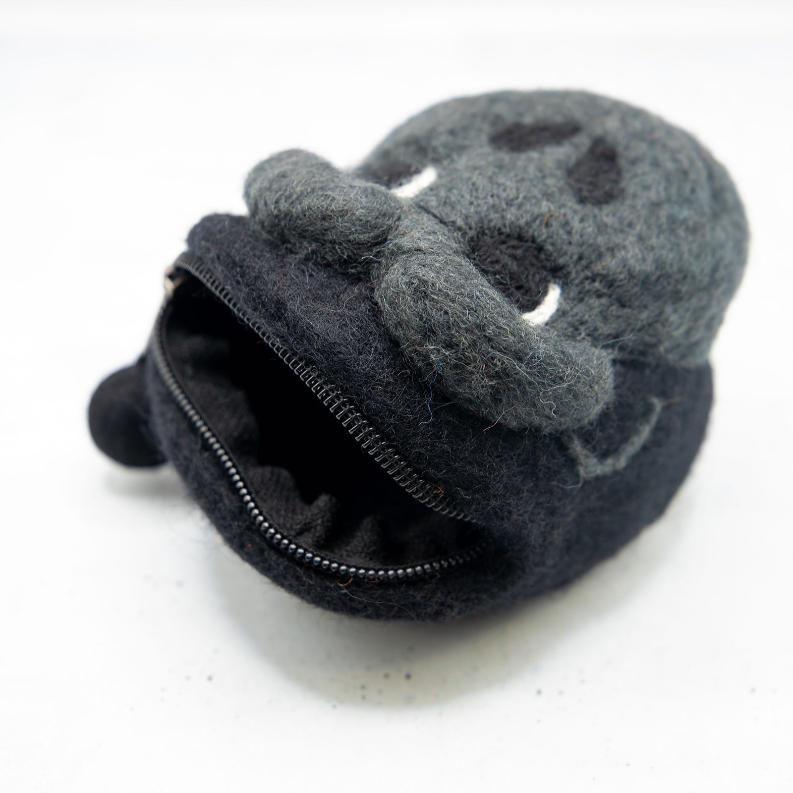 フェアトレード　羊毛フェルト ゴリラ ポーチ