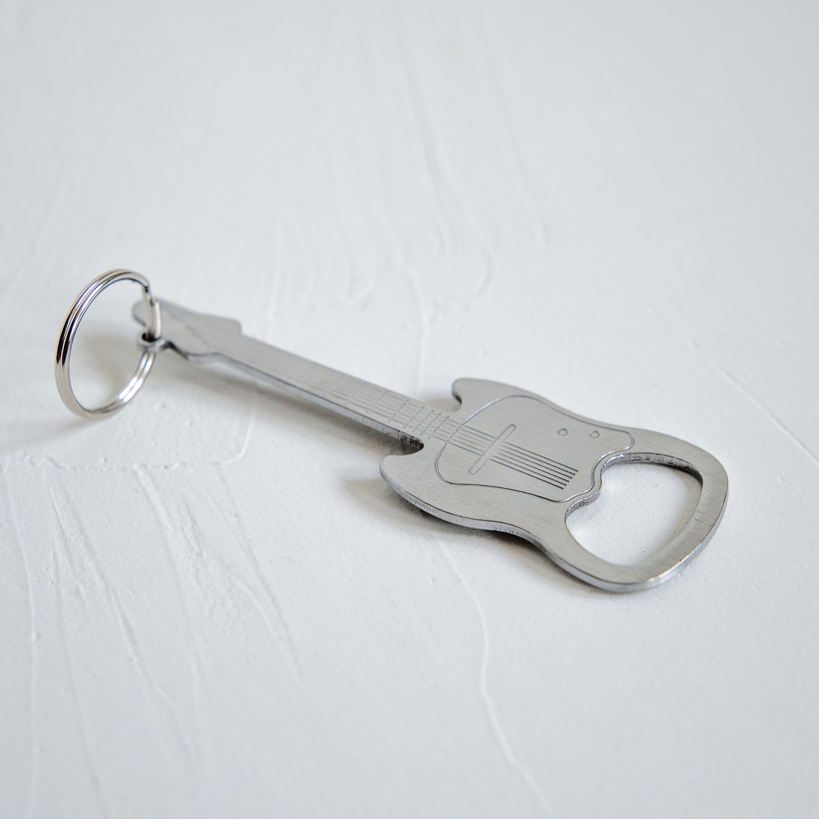 KIKKERLAND / キッカーランド　ギターキーチェーンボトルオープナー