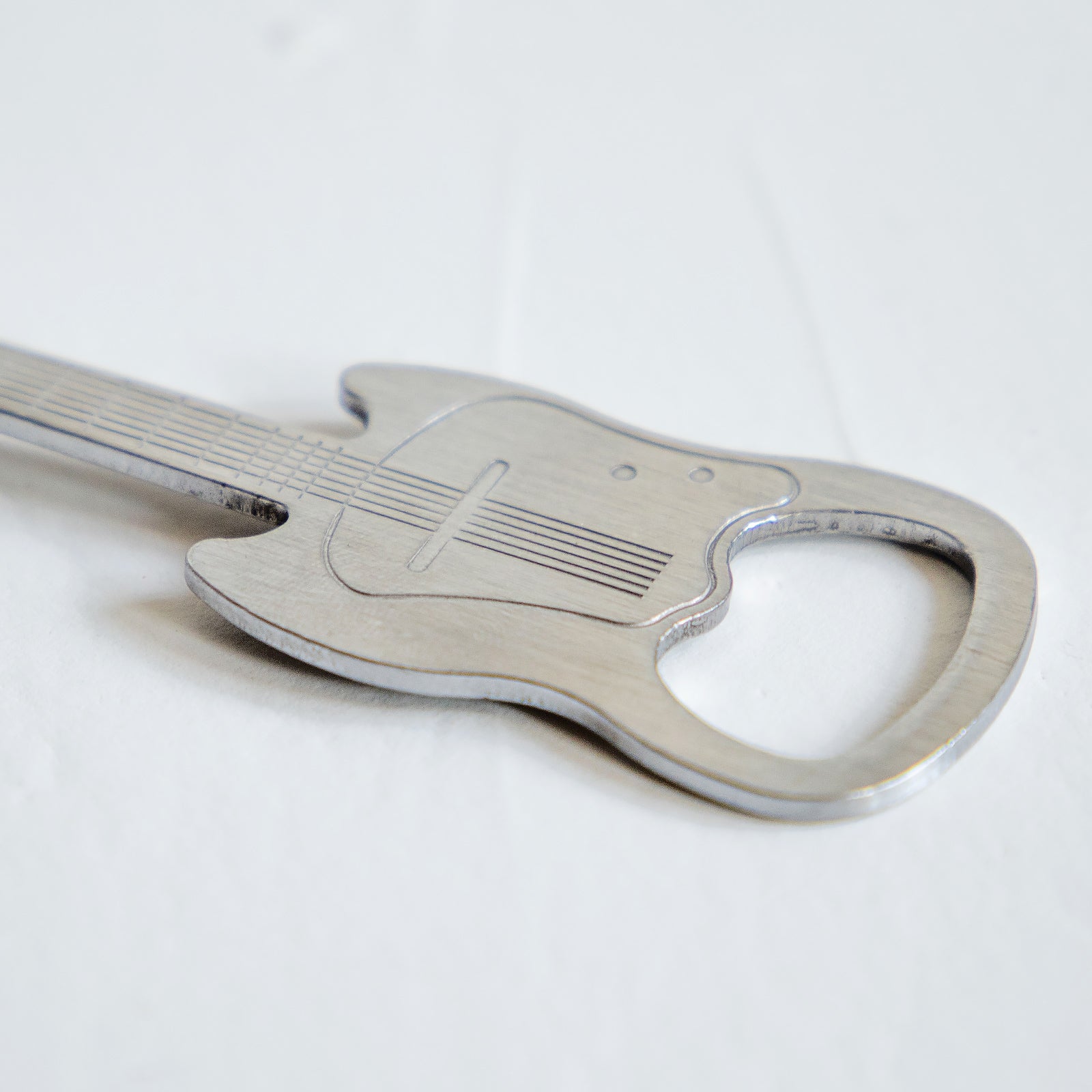 KIKKERLAND / キッカーランド　ギターキーチェーンボトルオープナー