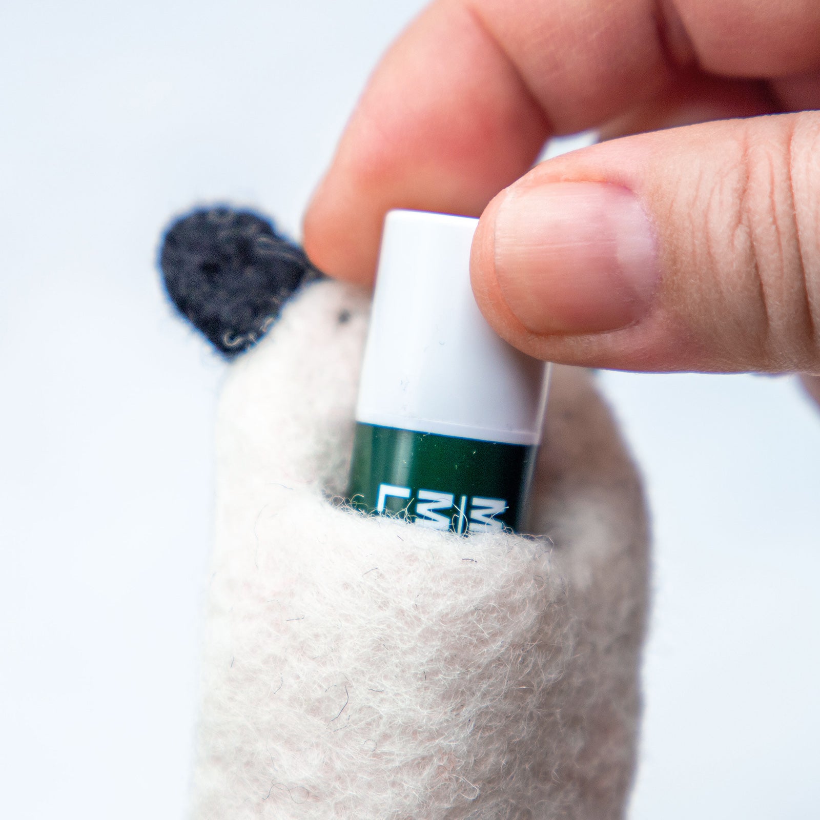 羊毛フェルト アニマル リップケース