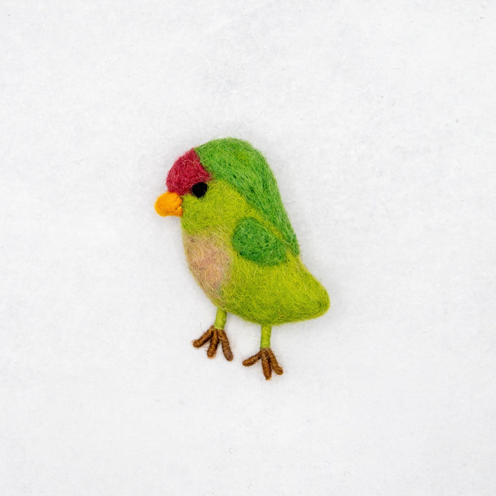 フェアトレード　羊毛フェルト バード ブローチ