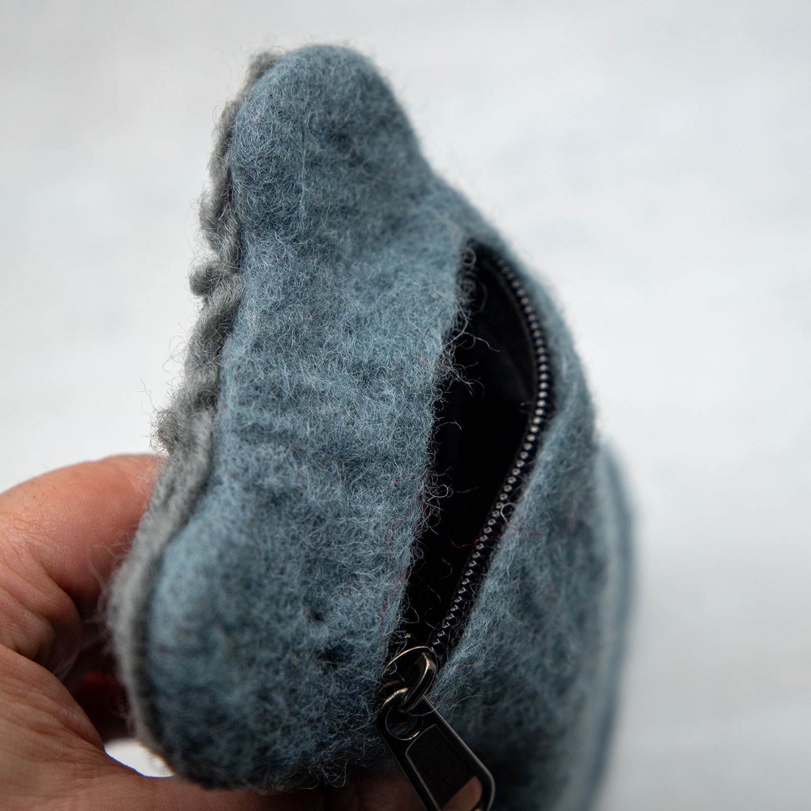 フェアトレード　羊毛フェルト コアラ ポーチ