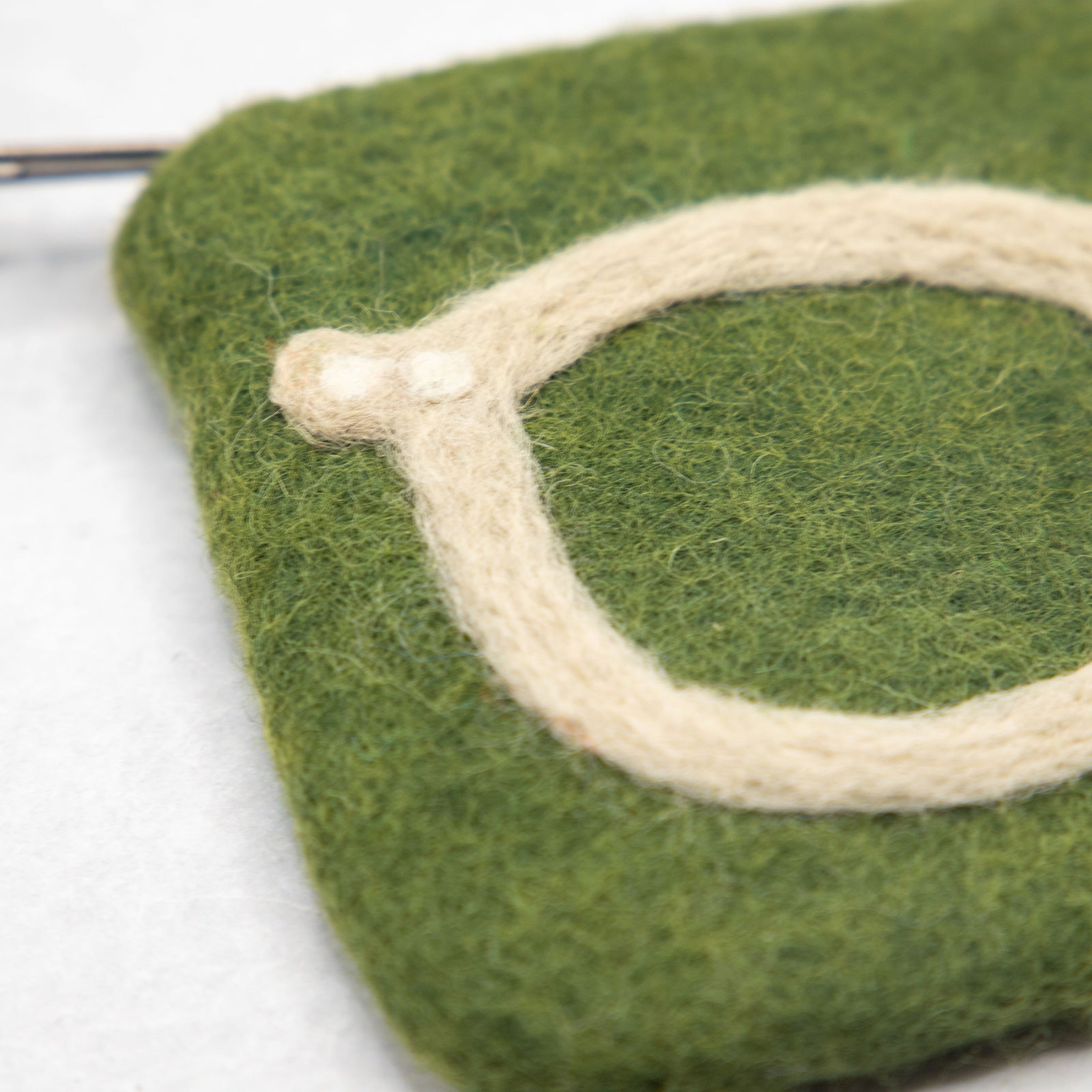 フェアトレード　羊毛フェルト メガネ ポーチ