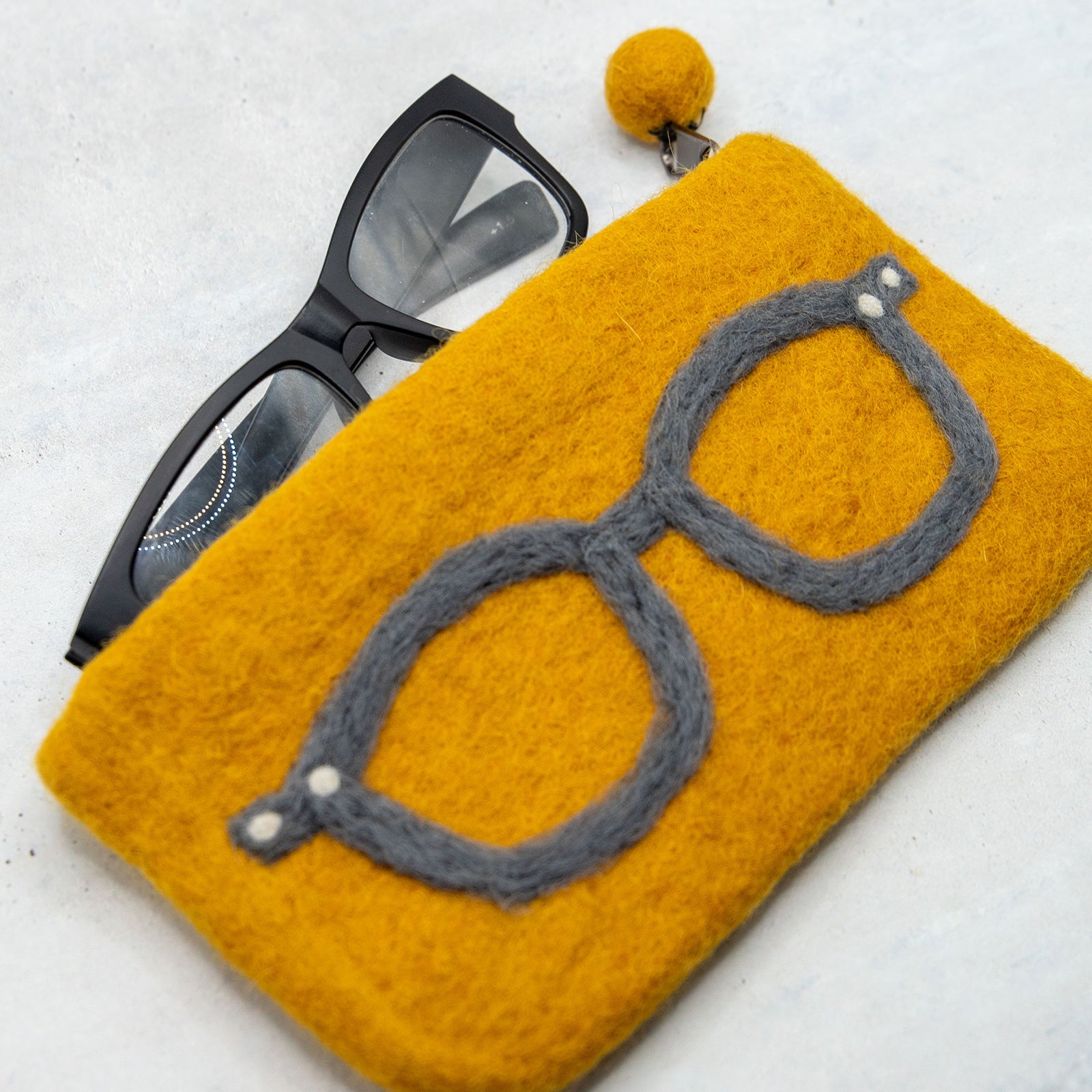 フェアトレード　羊毛フェルト メガネ ポーチ