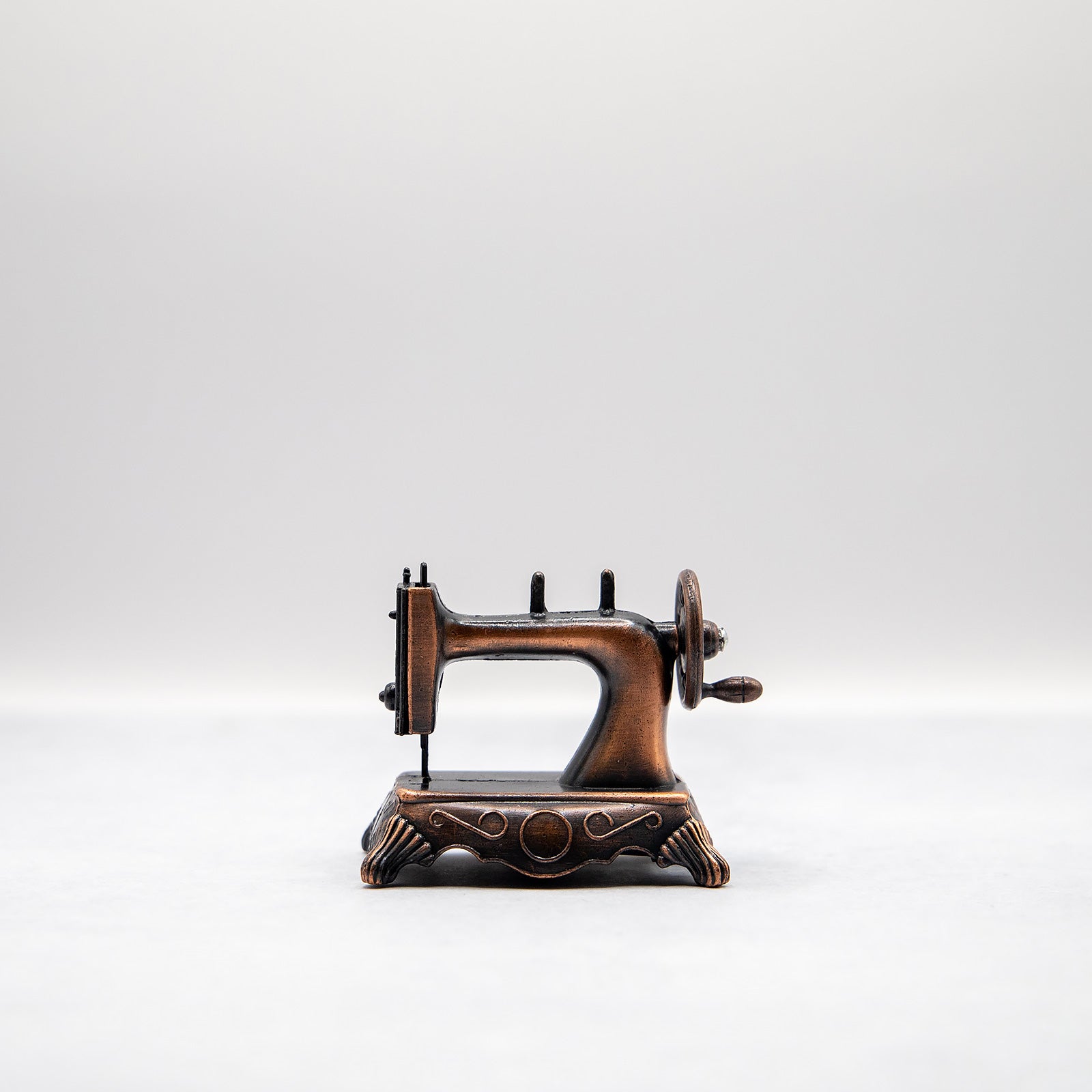 アンティークシャープナー – ニコノマニマニ雑貨店オンラインストア