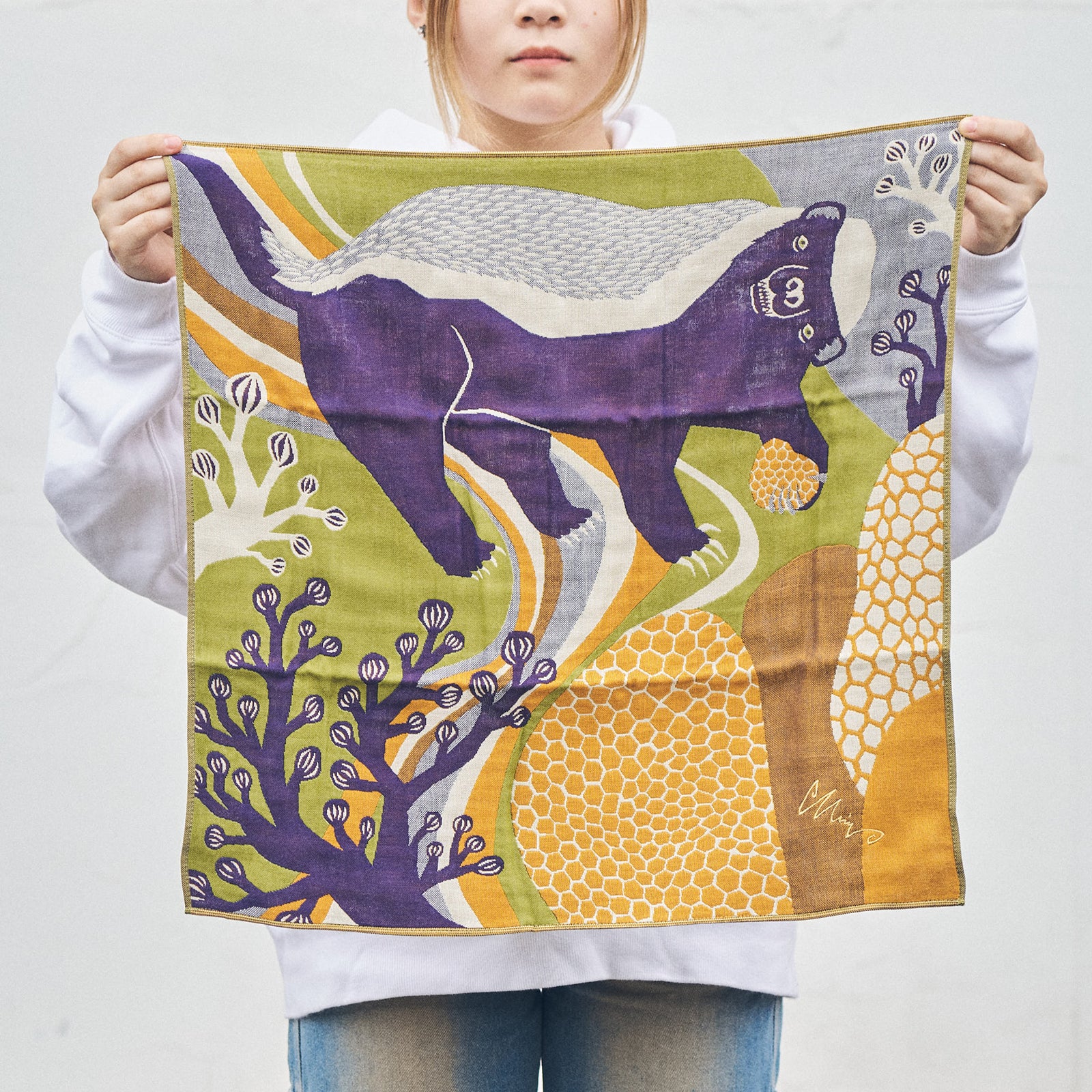 moritaMiW/モリタミウ　マルチクロス  蜂蜜をみつけたラーテル