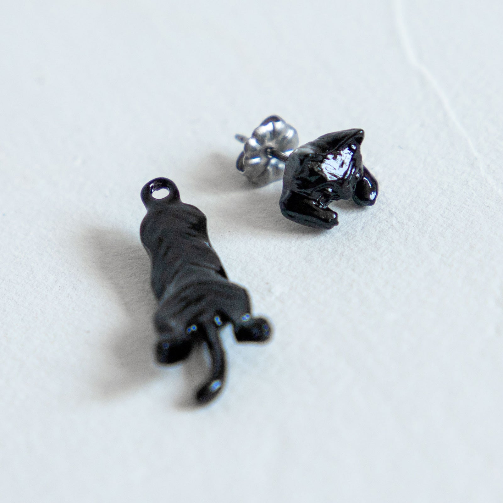 gargle/ガーグル　ぶらぶらアニマル ネコ ピアス